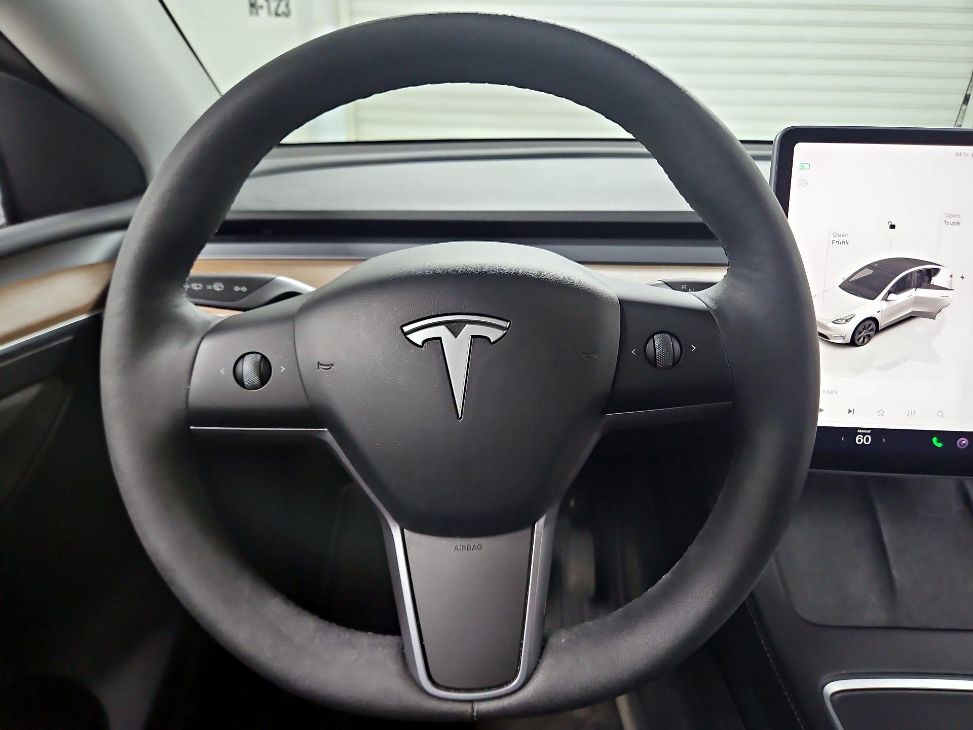 Thumbnail: 2024 Tesla Model Y - 10