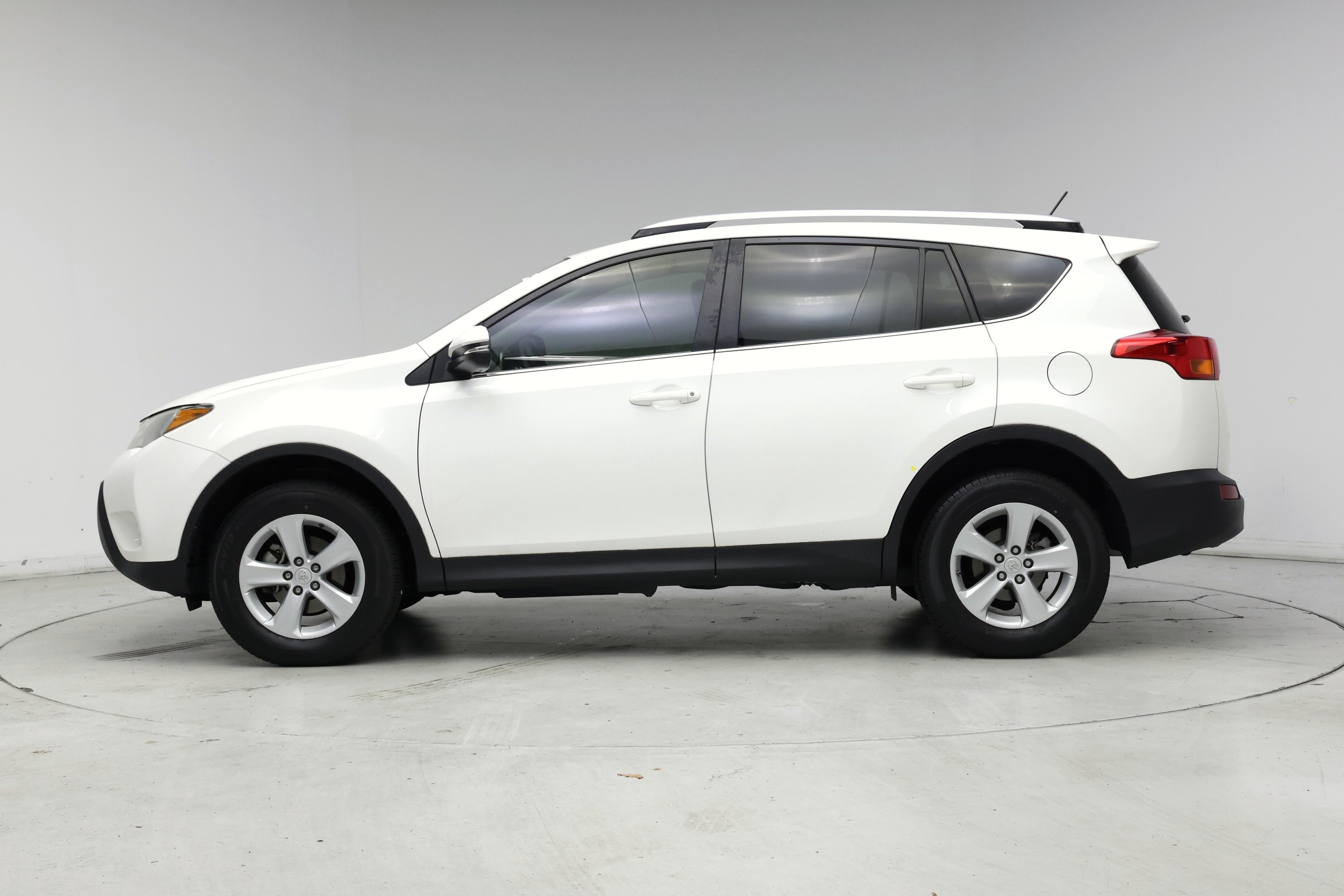 Thumbnail: 2014 Toyota RAV4 - 3