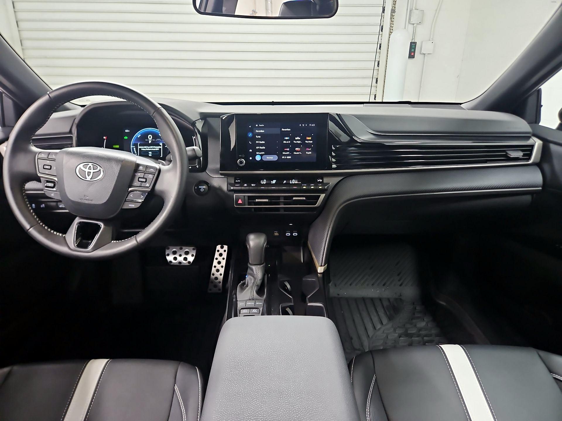 Thumbnail: 2025 Toyota Camry - 9