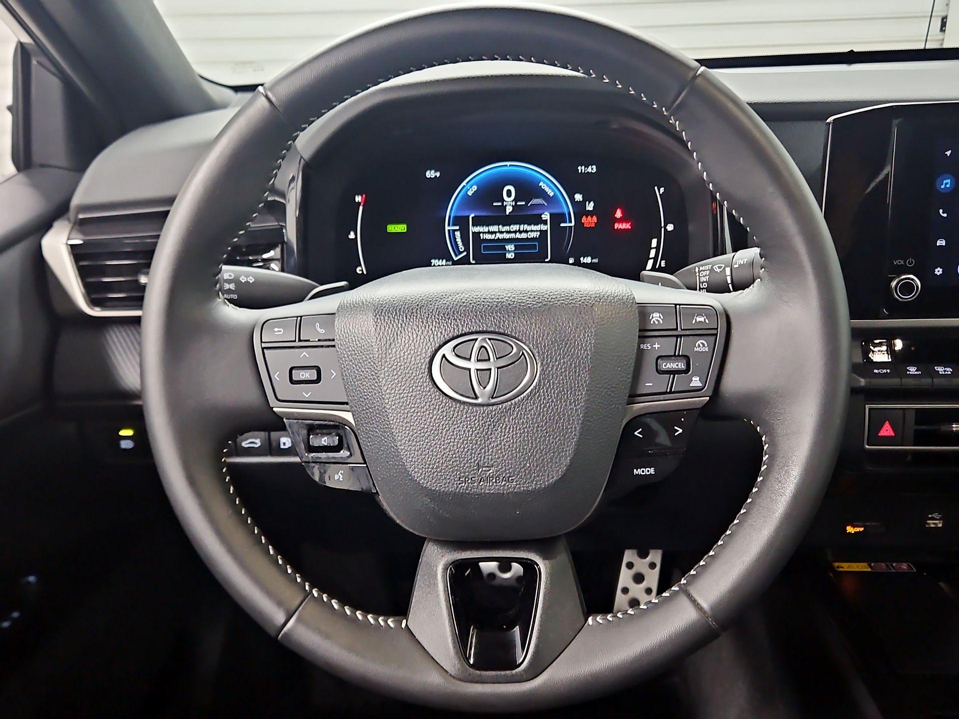 Thumbnail: 2025 Toyota Camry - 10