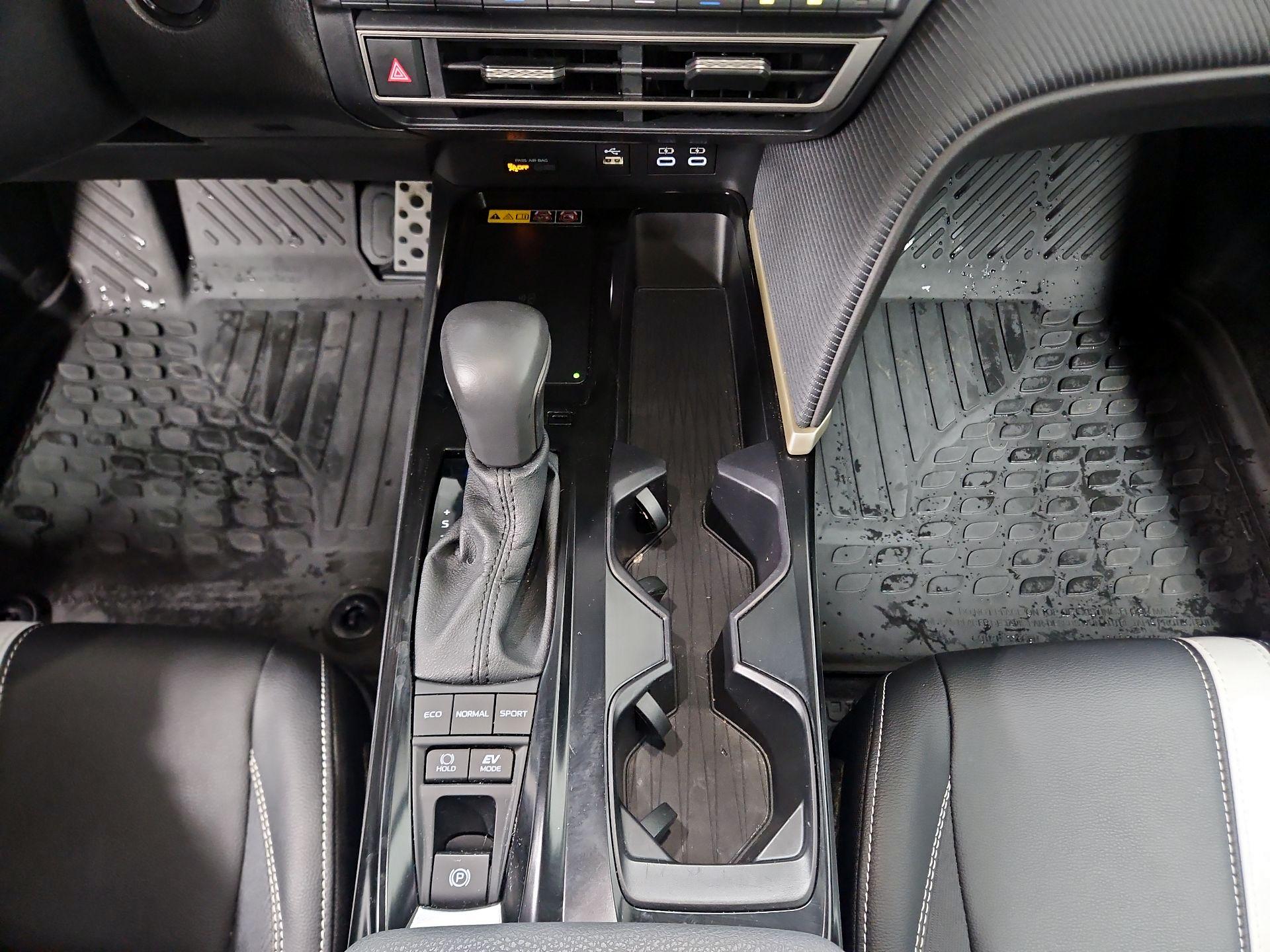 Thumbnail: 2025 Toyota Camry - 17