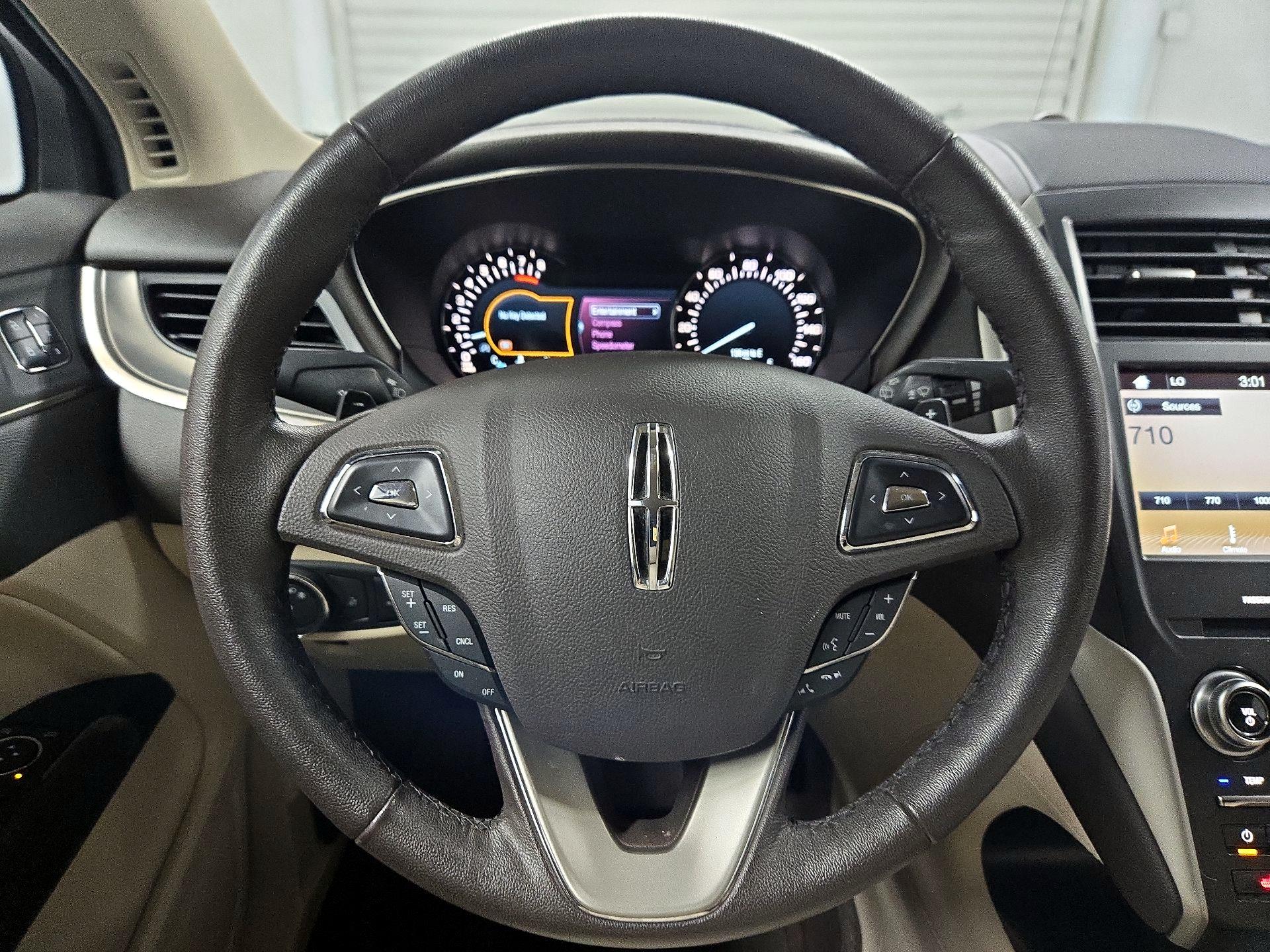 Thumbnail: 2018 Lincoln MKC - 10