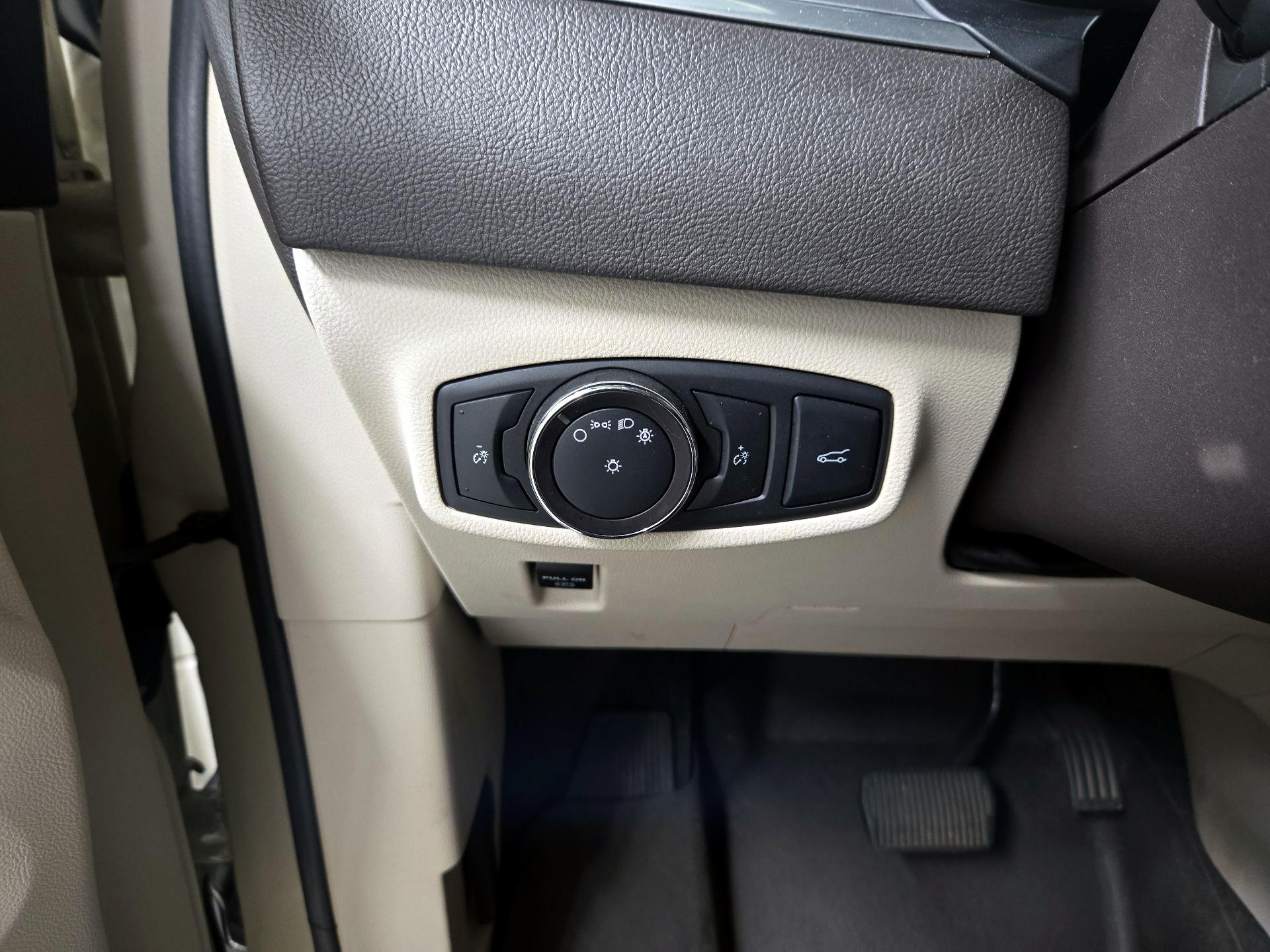 Thumbnail: 2018 Lincoln MKC - 13