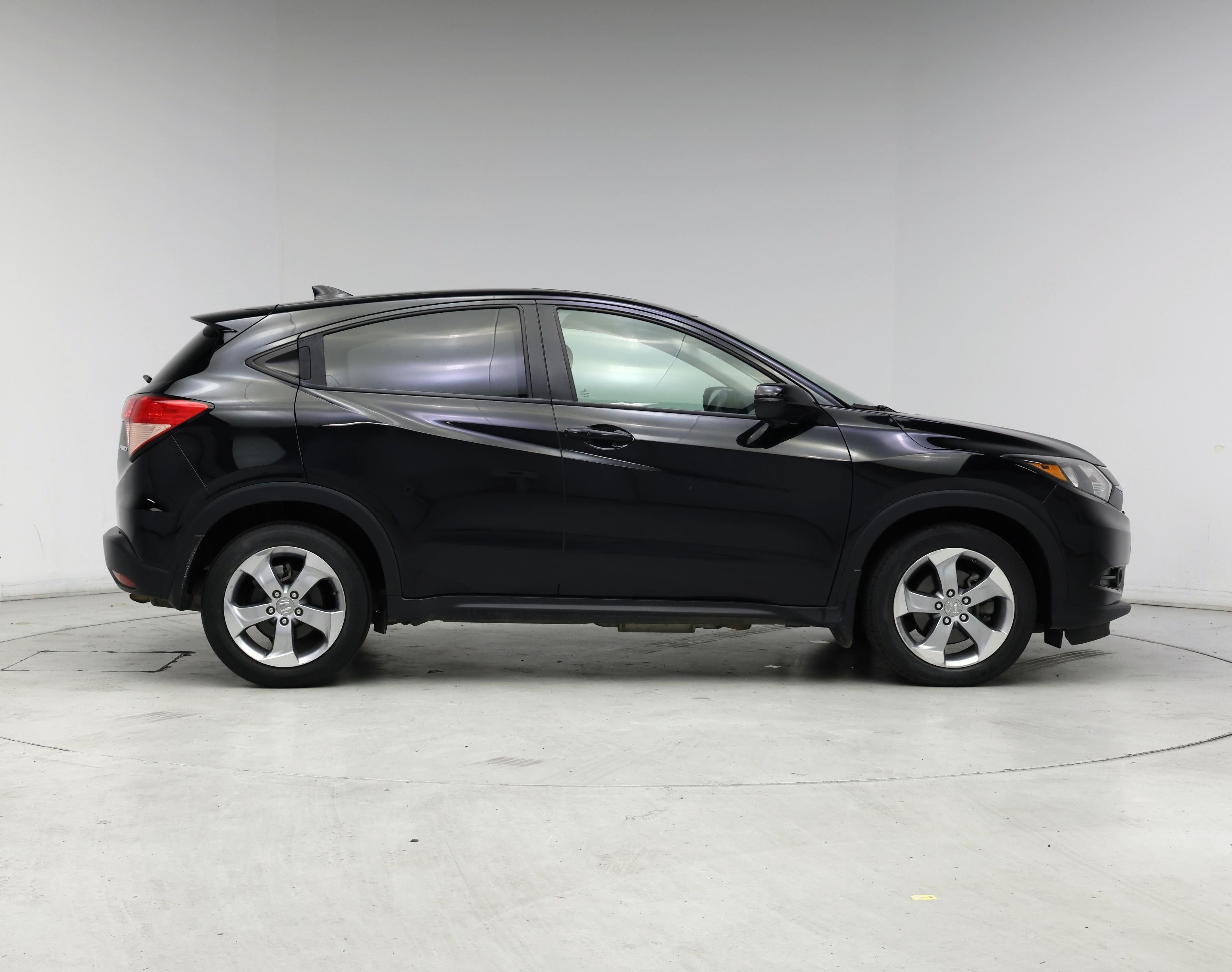 Thumbnail: 2017 Honda HR-V - 7
