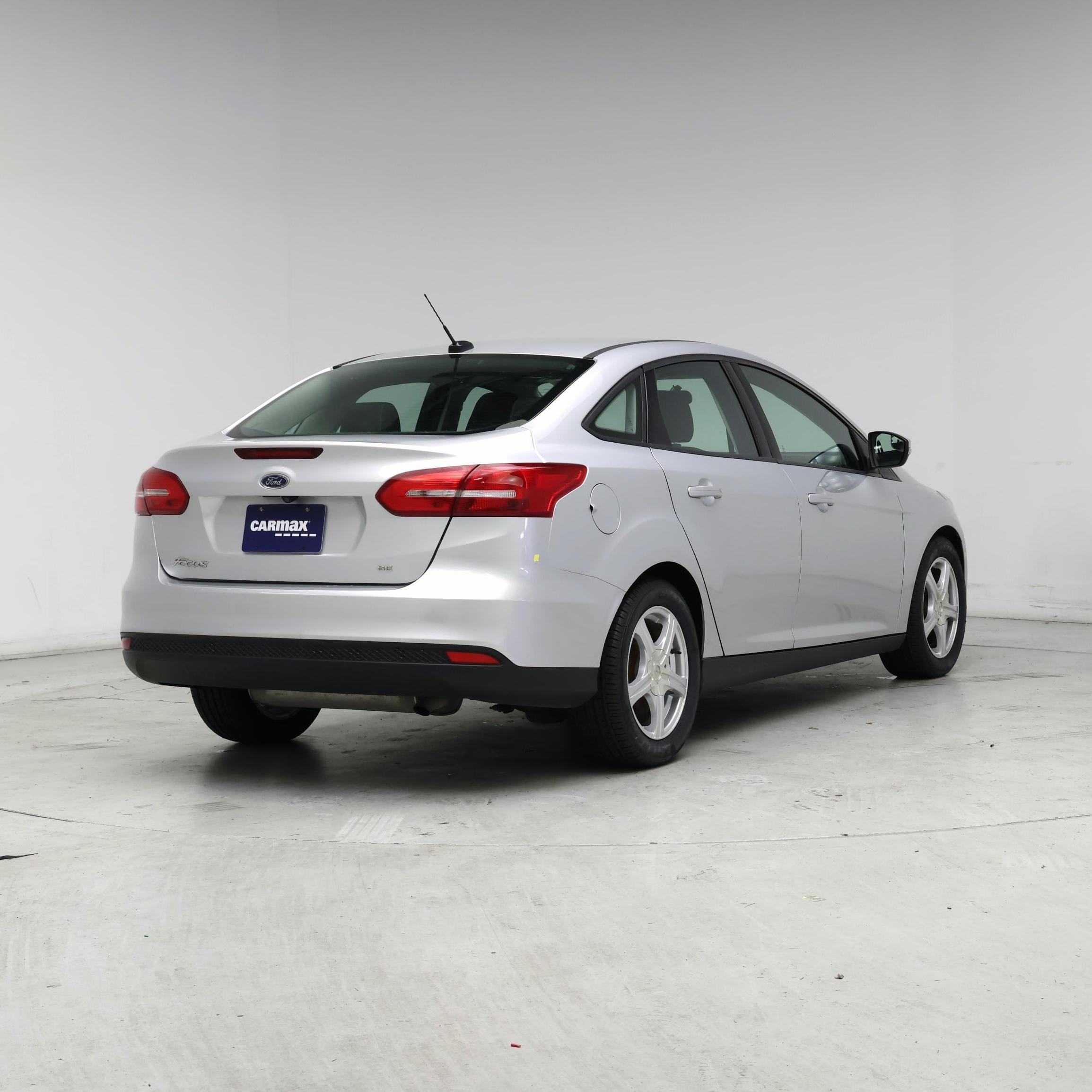 Thumbnail: 2017 Ford Focus - 8