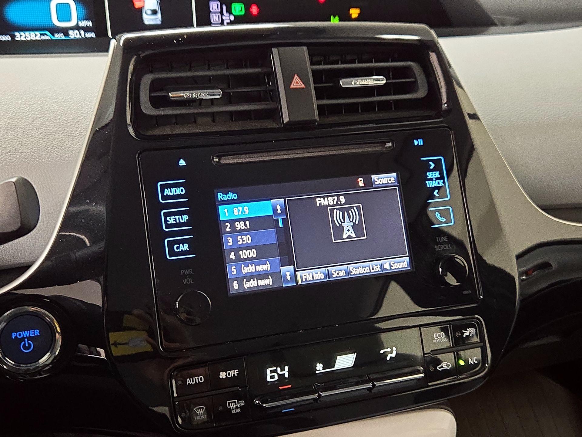 Thumbnail: 2017 Toyota Prius - 15