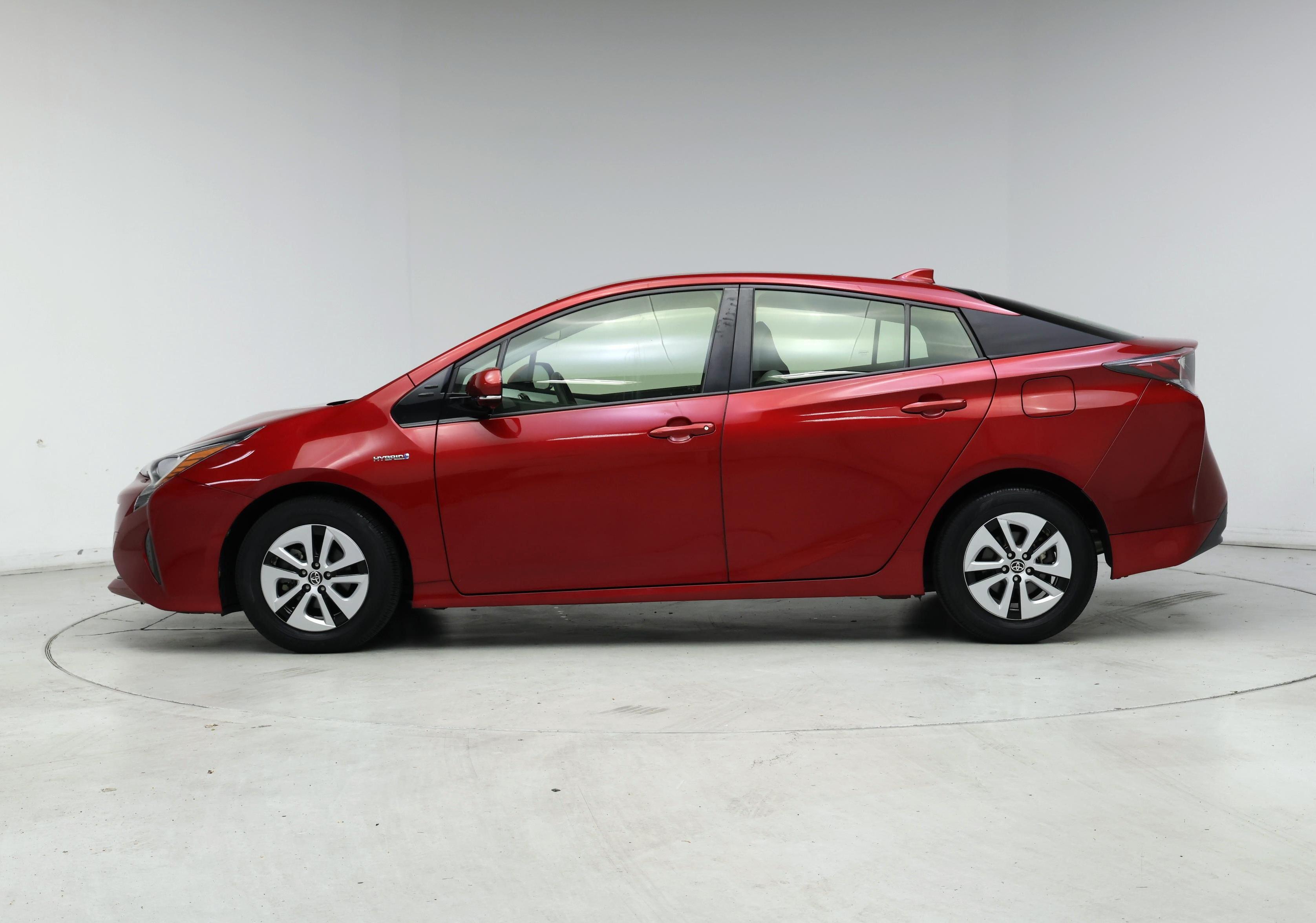 Thumbnail: 2017 Toyota Prius - 3