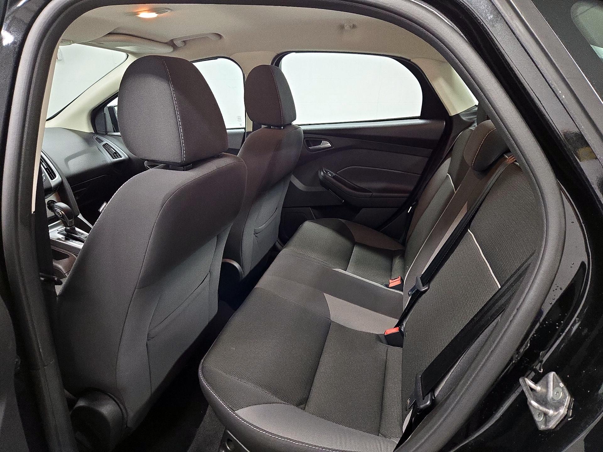 Thumbnail: 2014 Ford Focus - 18