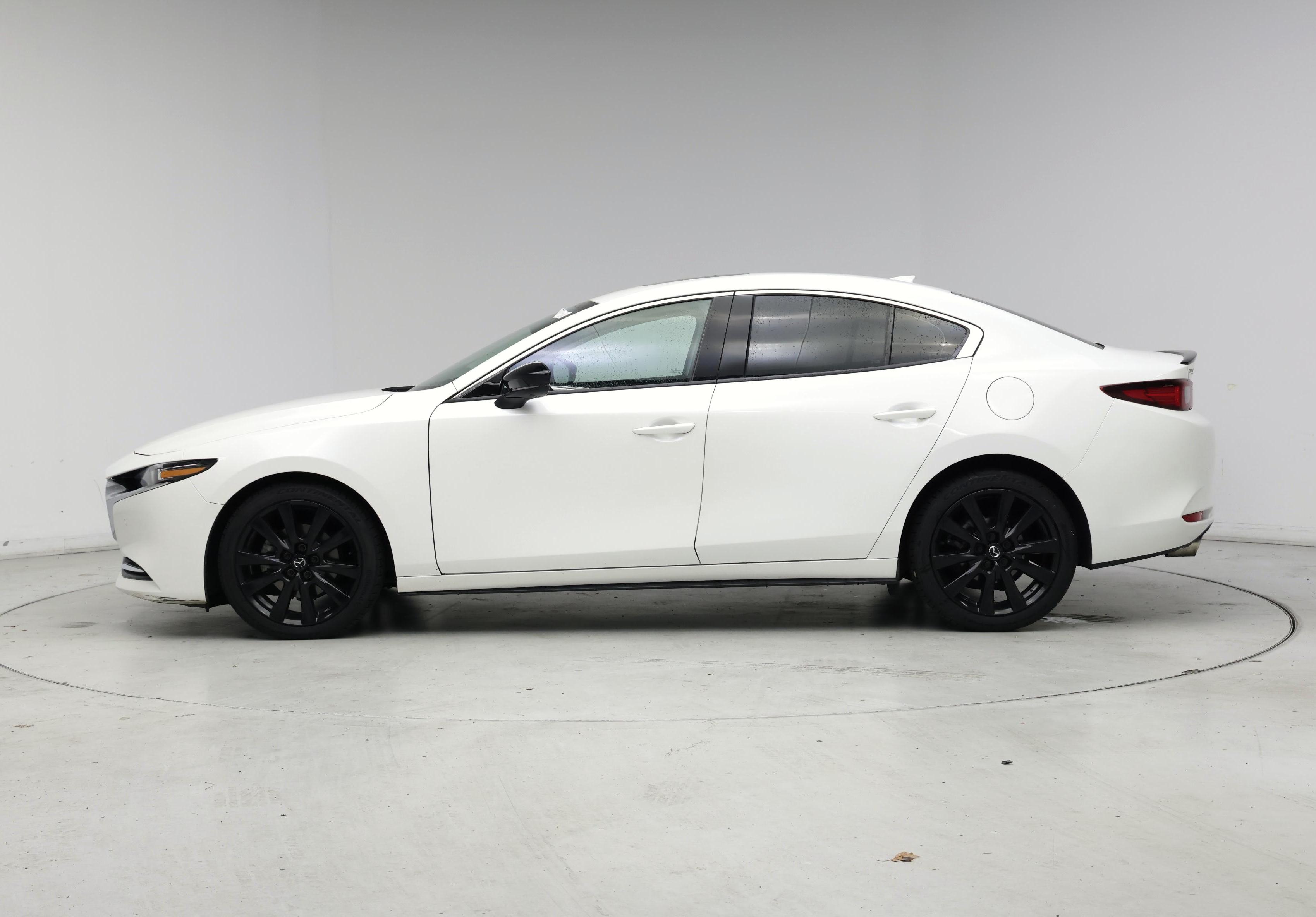 Thumbnail: 2022 Mazda Mazda3 - 3
