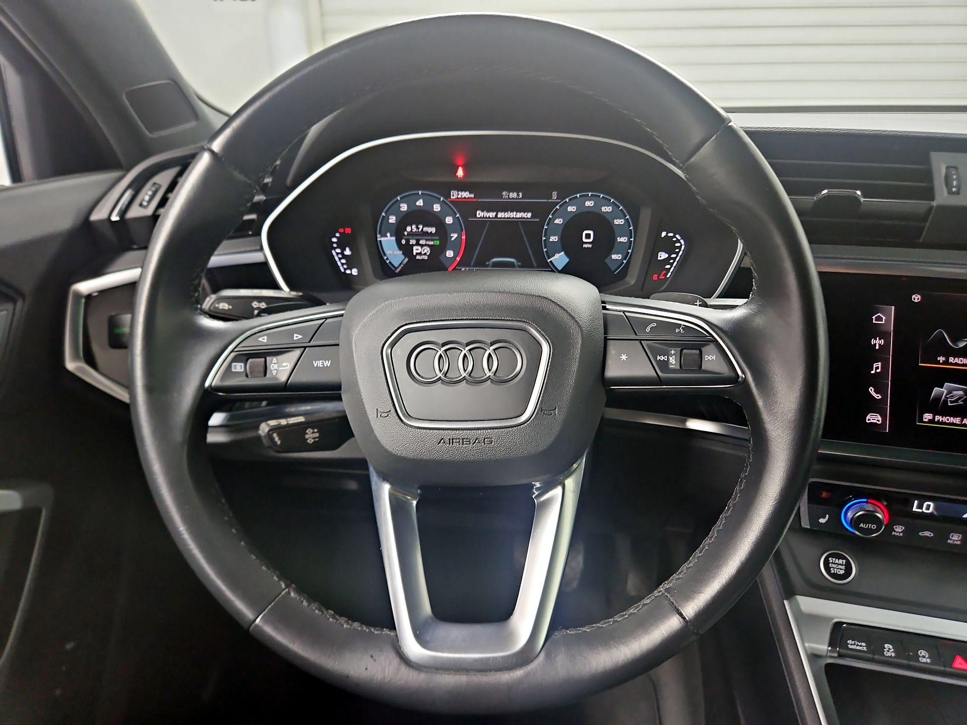 Thumbnail: 2022 Audi Q3 - 10
