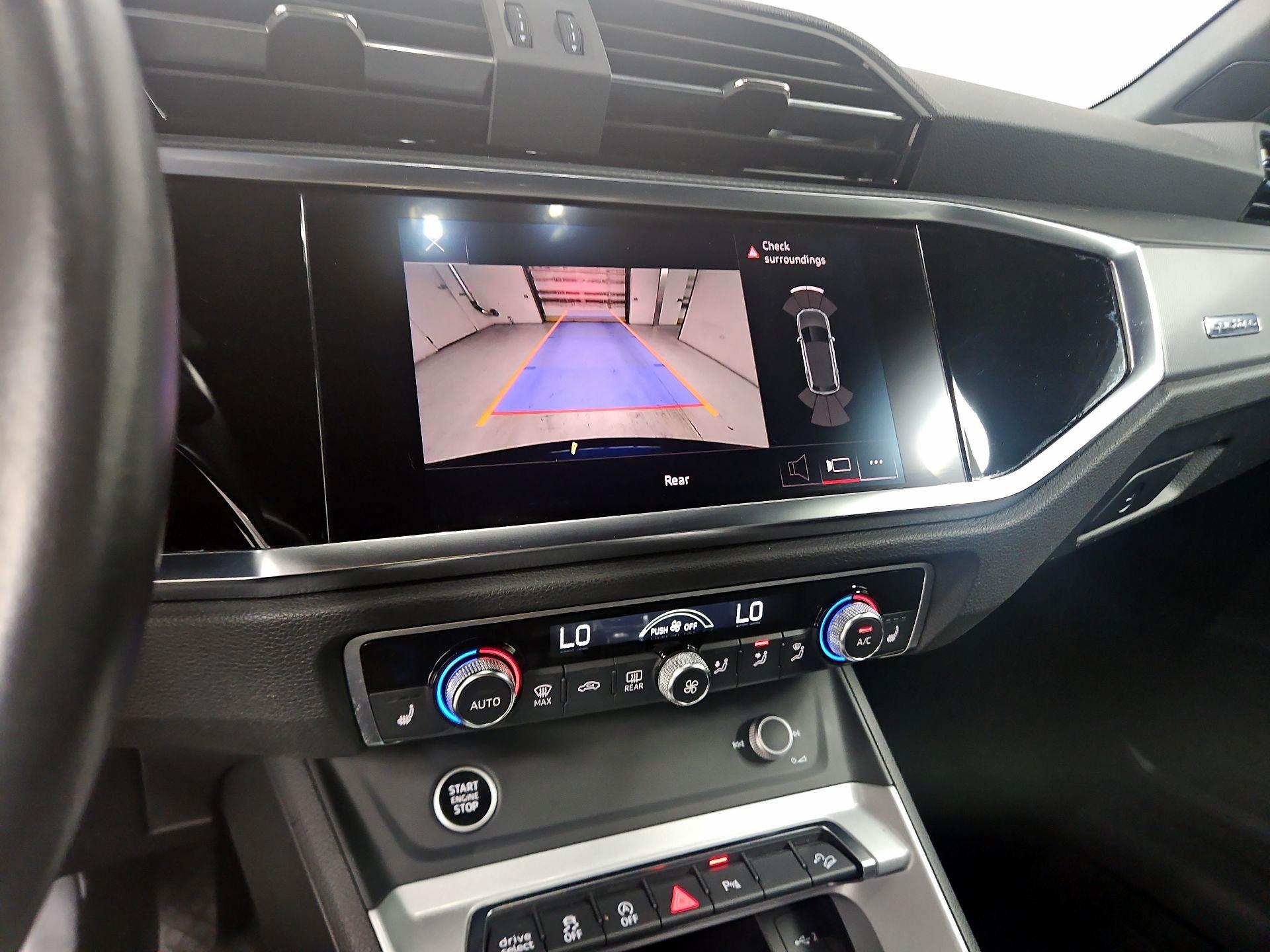 Thumbnail: 2022 Audi Q3 - 14