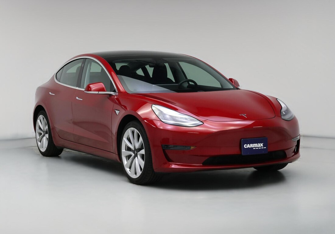 2020 Tesla Model 3 Standard Range Plus in Red — CarMax photo
