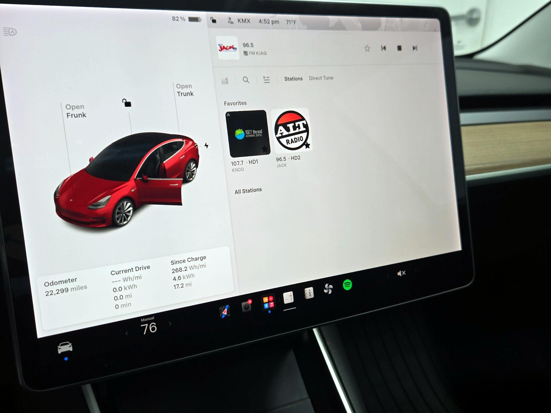 Thumbnail: 2020 Tesla Model 3 - 15