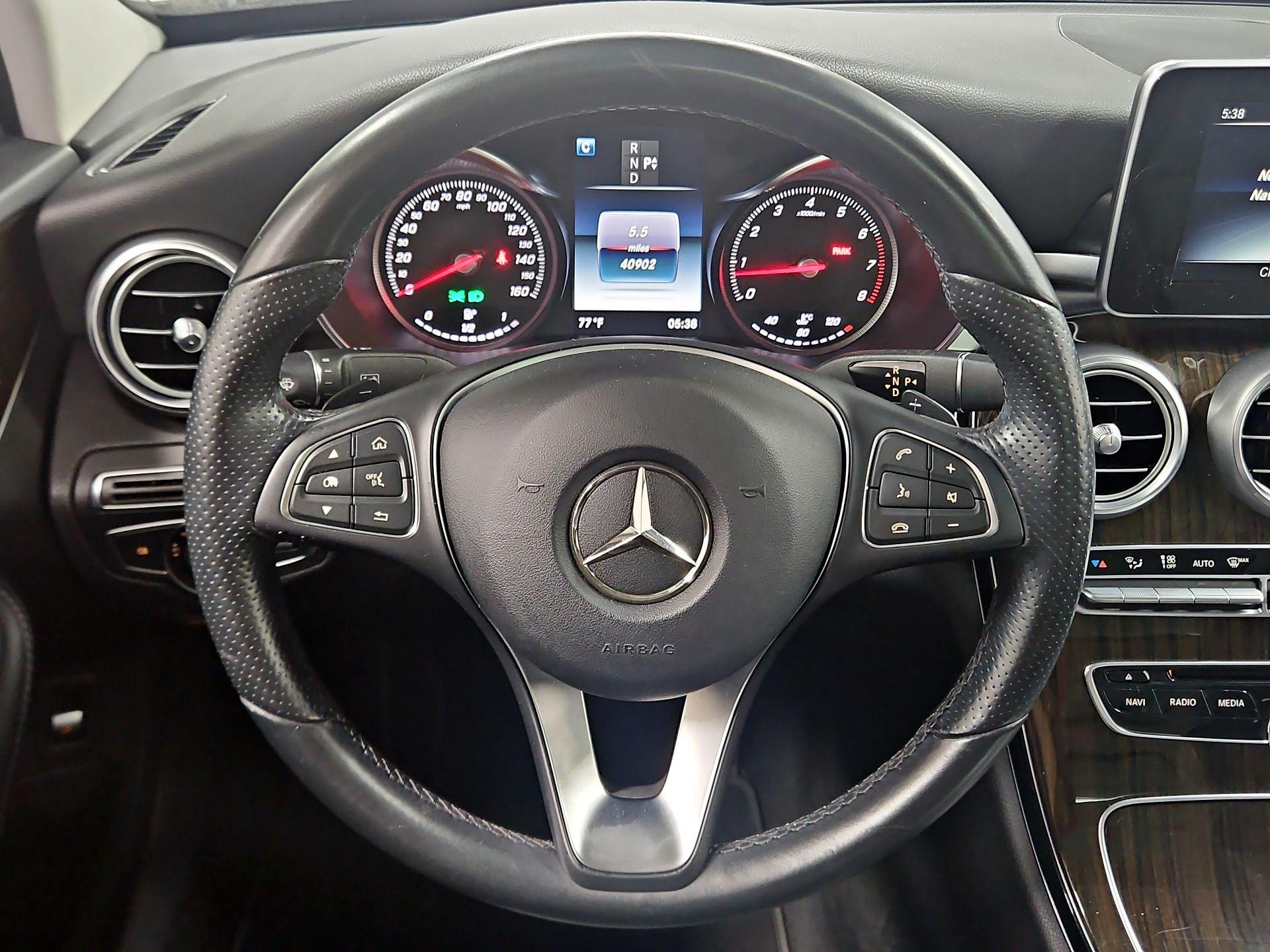 Thumbnail: 2016 Mercedes-Benz C-Class - 10