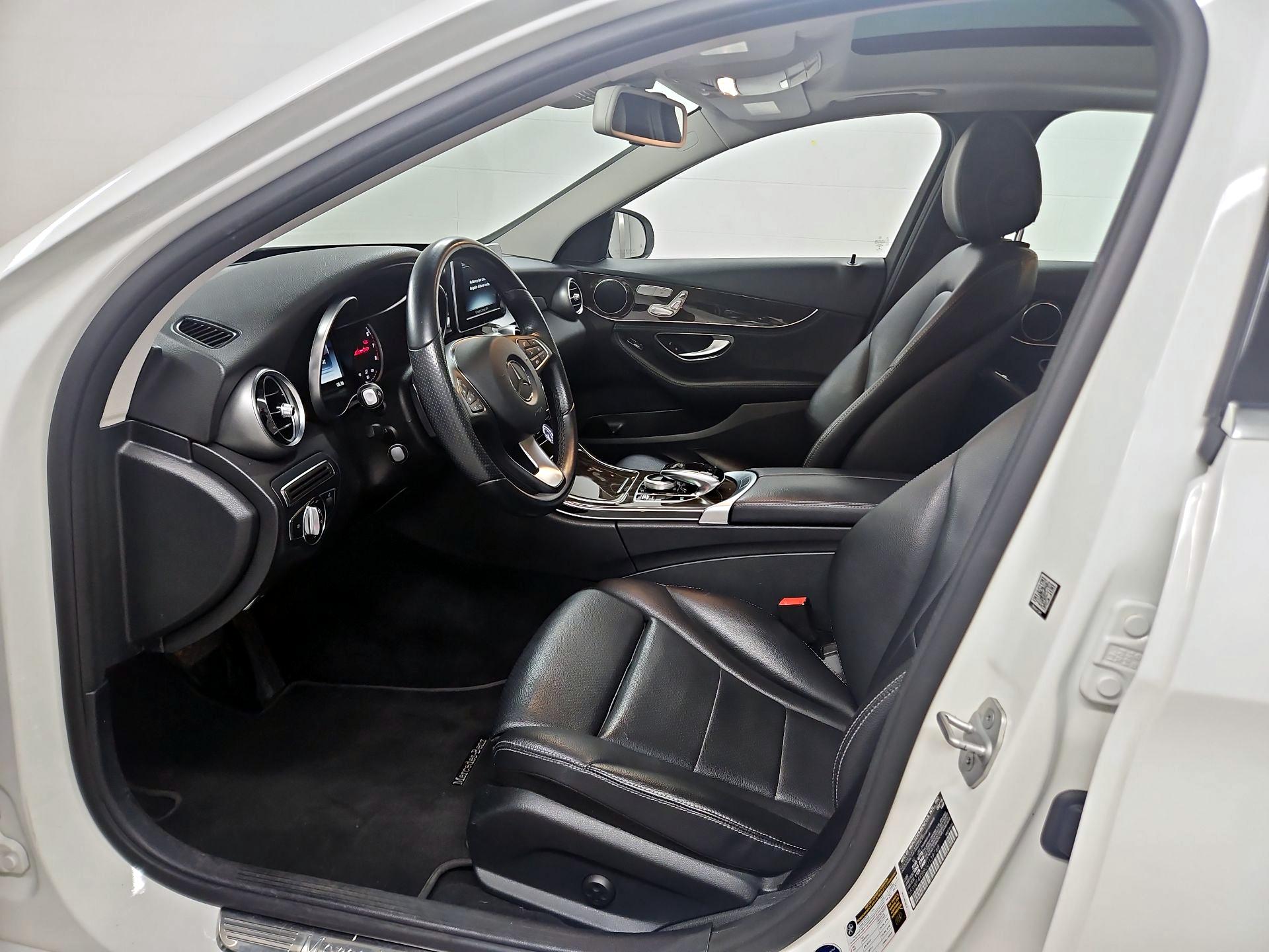 Thumbnail: 2016 Mercedes-Benz C-Class - 11