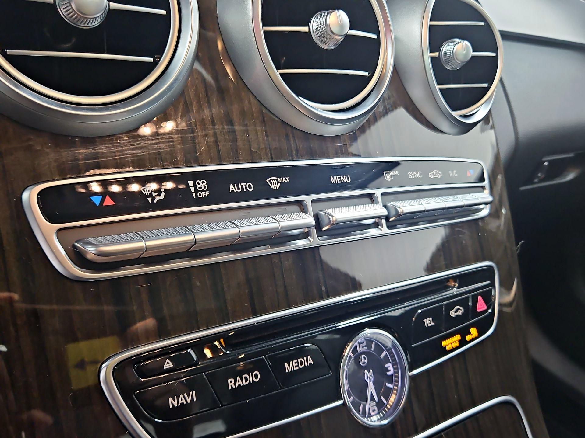 Thumbnail: 2016 Mercedes-Benz C-Class - 16