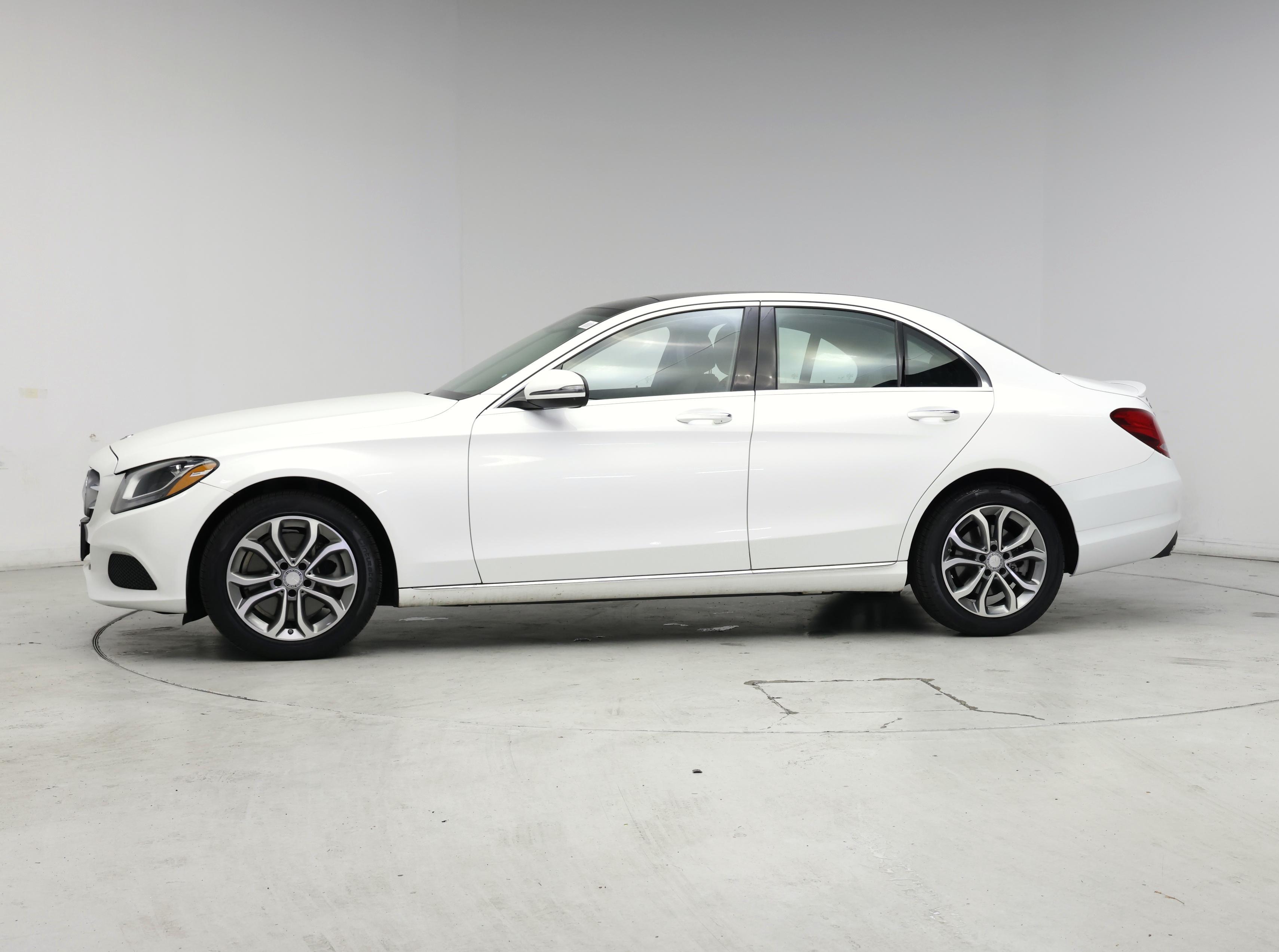 Thumbnail: 2016 Mercedes-Benz C-Class - 3