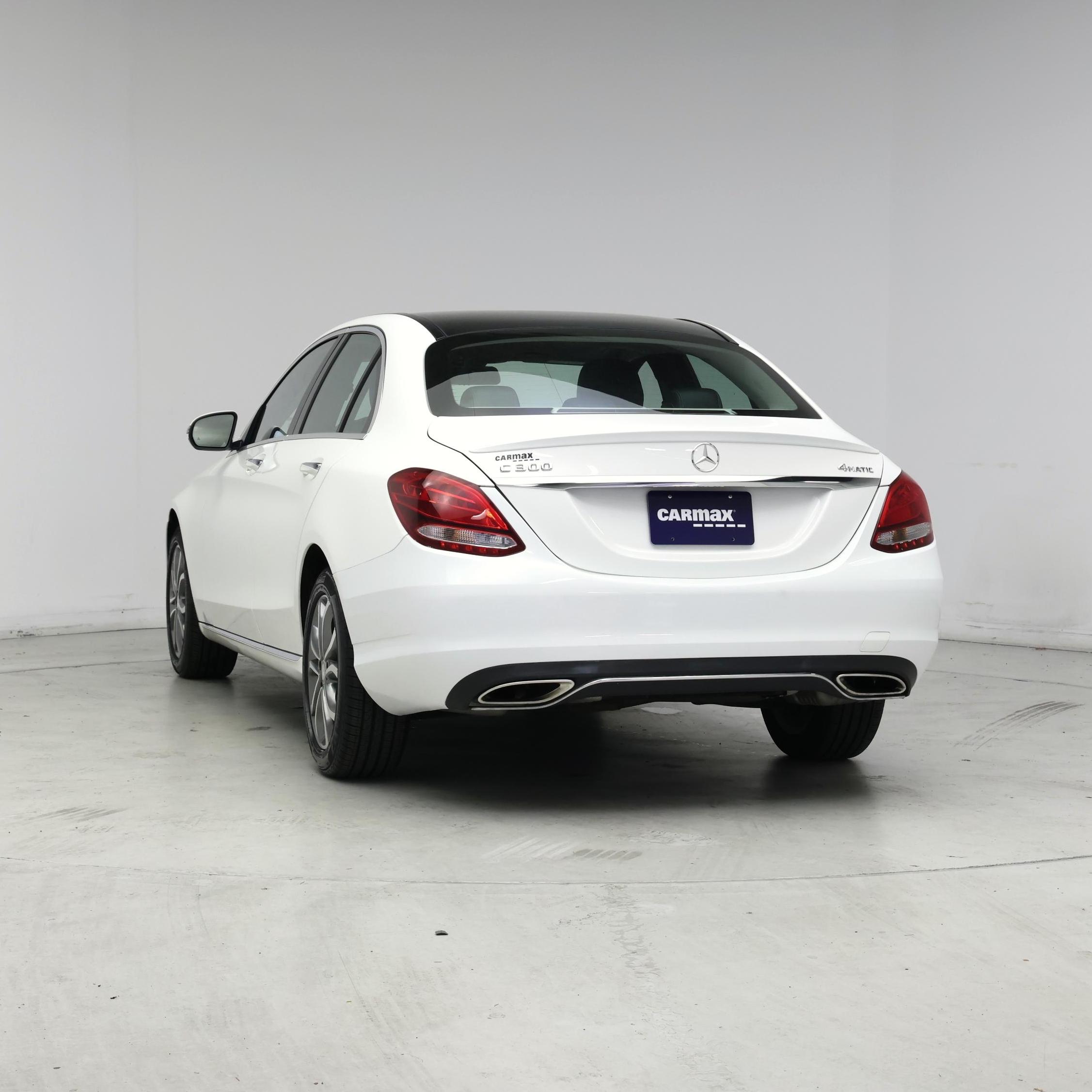 Thumbnail: 2016 Mercedes-Benz C-Class - 6