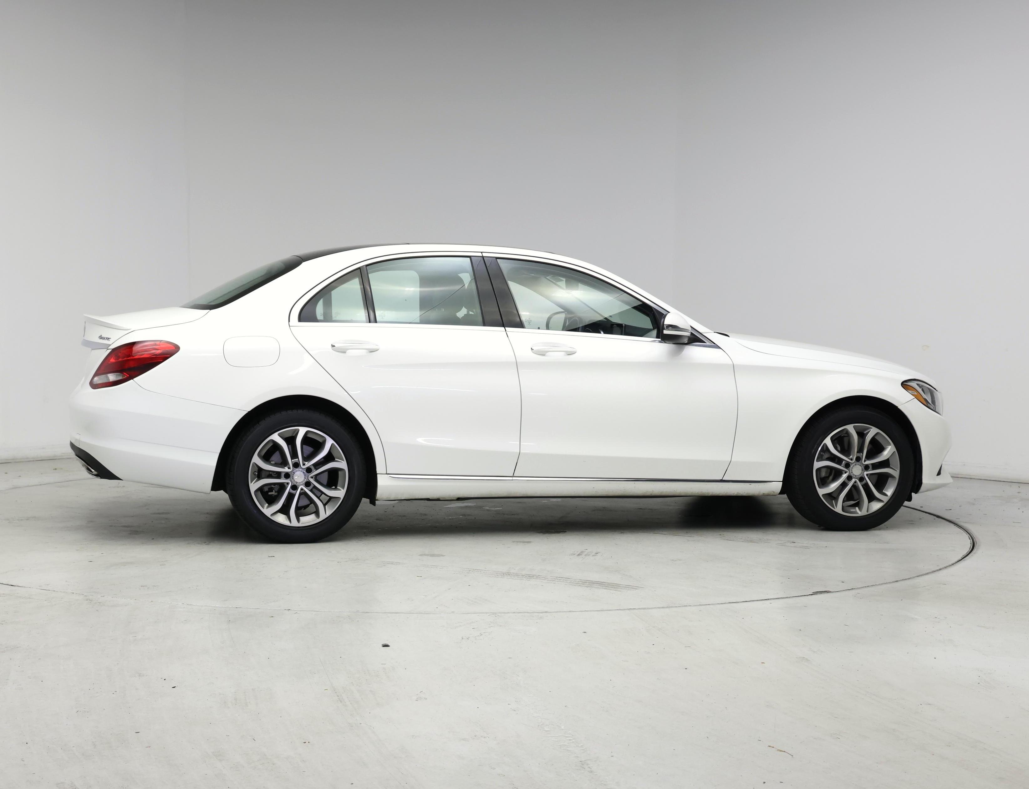 Thumbnail: 2016 Mercedes-Benz C-Class - 7