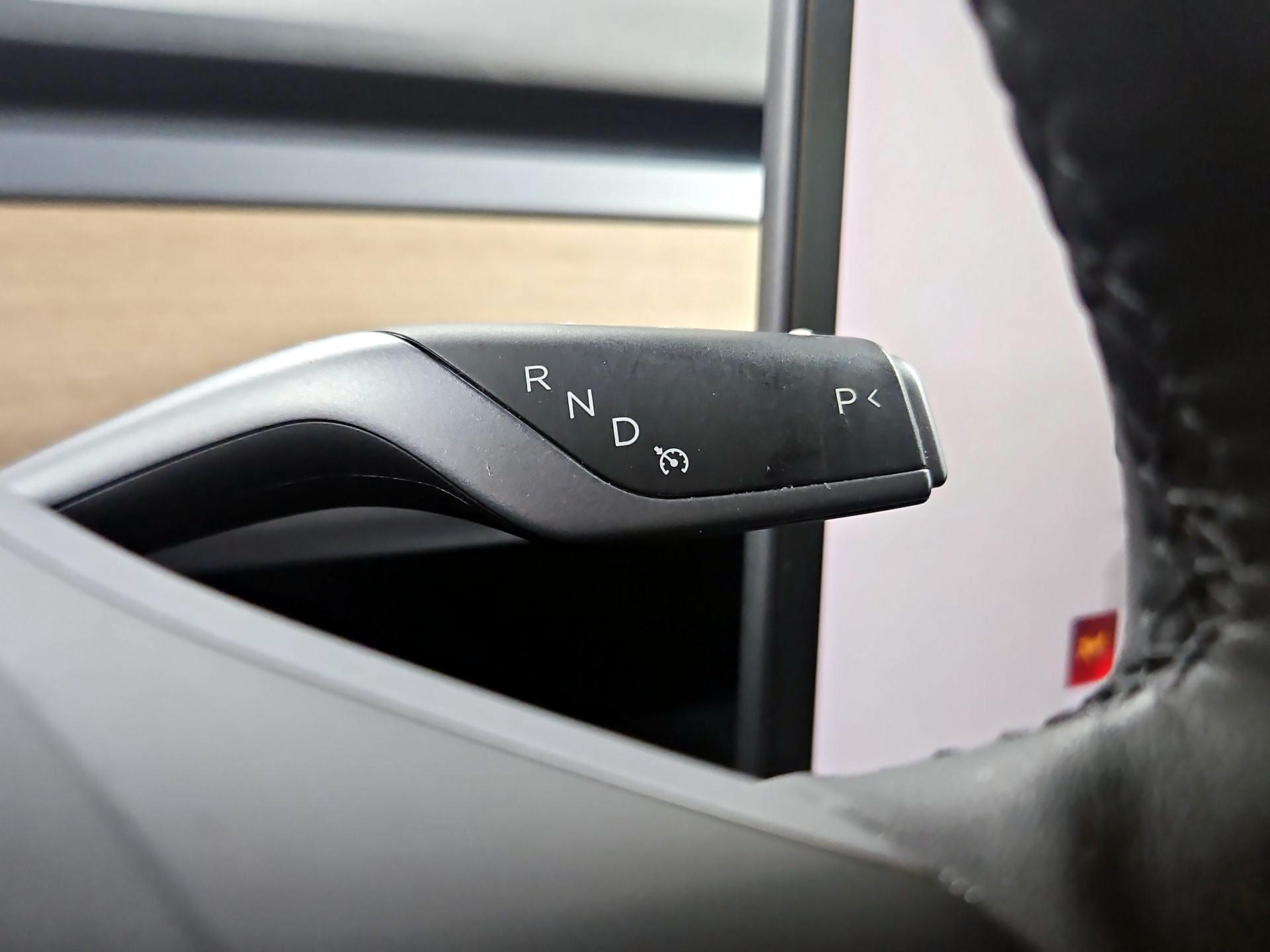 Thumbnail: 2022 Tesla Model Y - 17