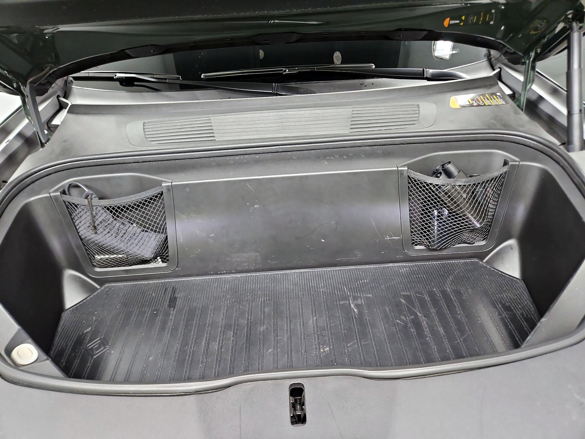 Thumbnail: 2025 Rivian R1T - 20