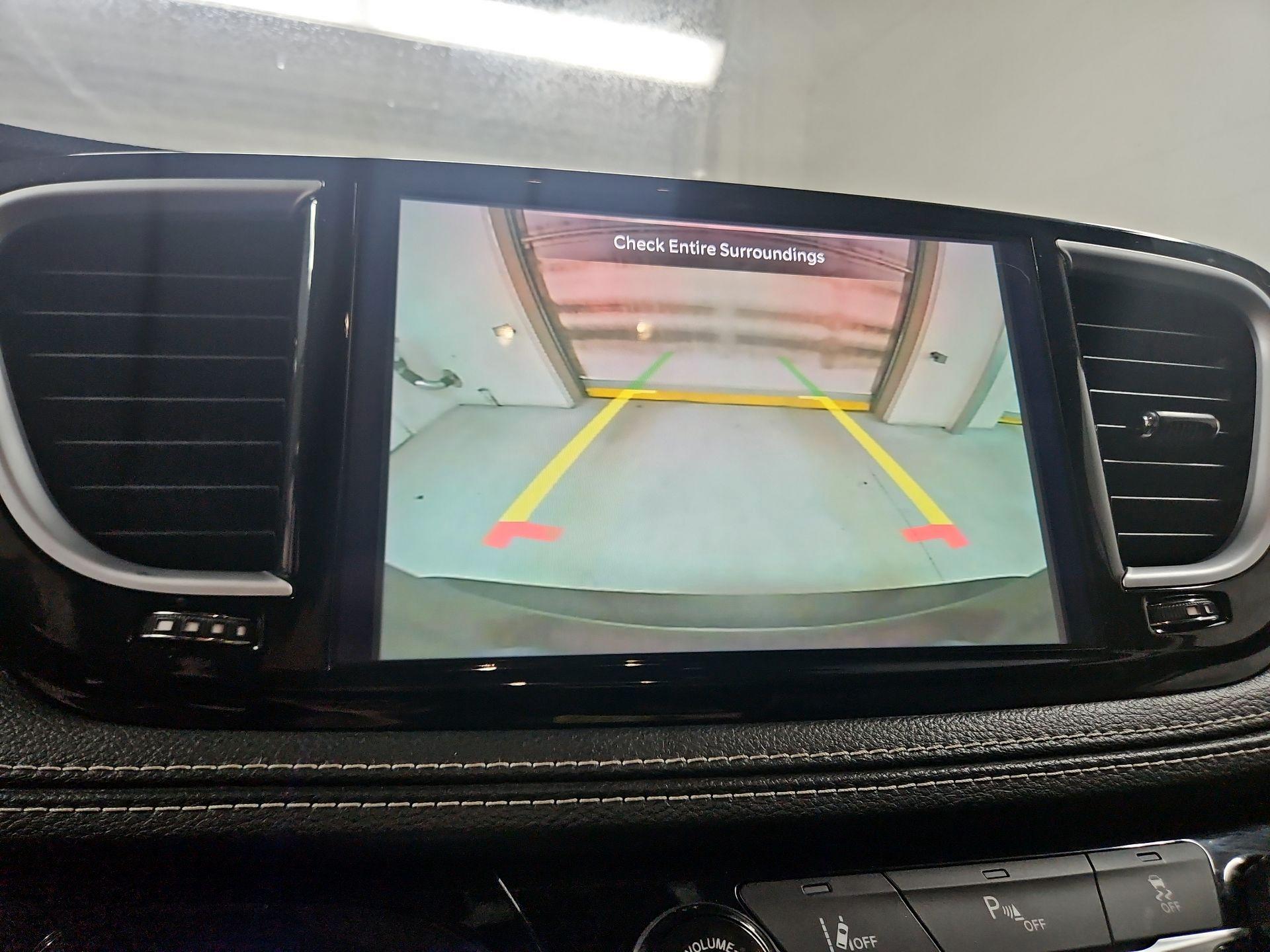 Thumbnail: 2023 Chrysler Pacifica - 15