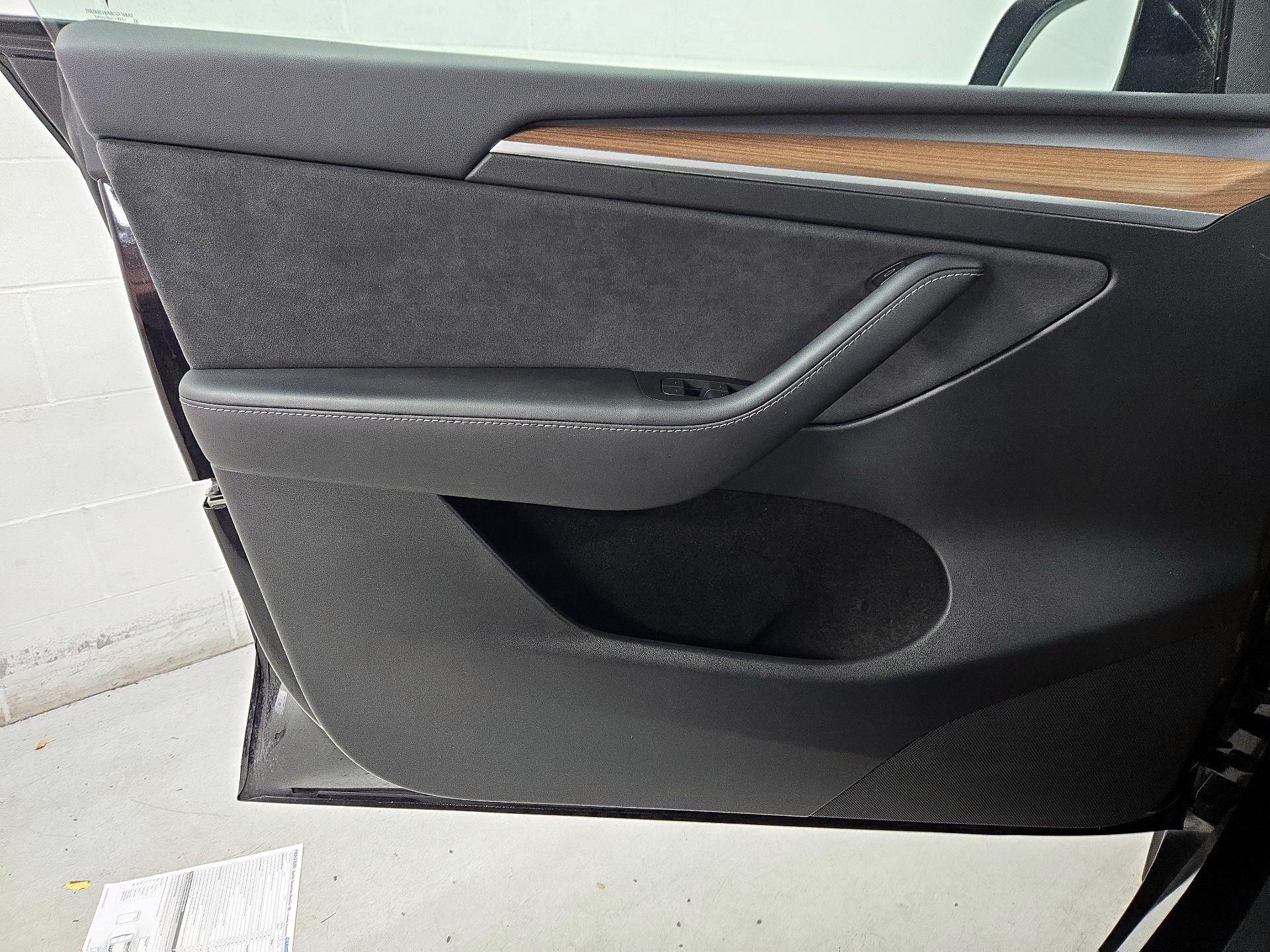 Thumbnail: 2023 Tesla Model Y - 12