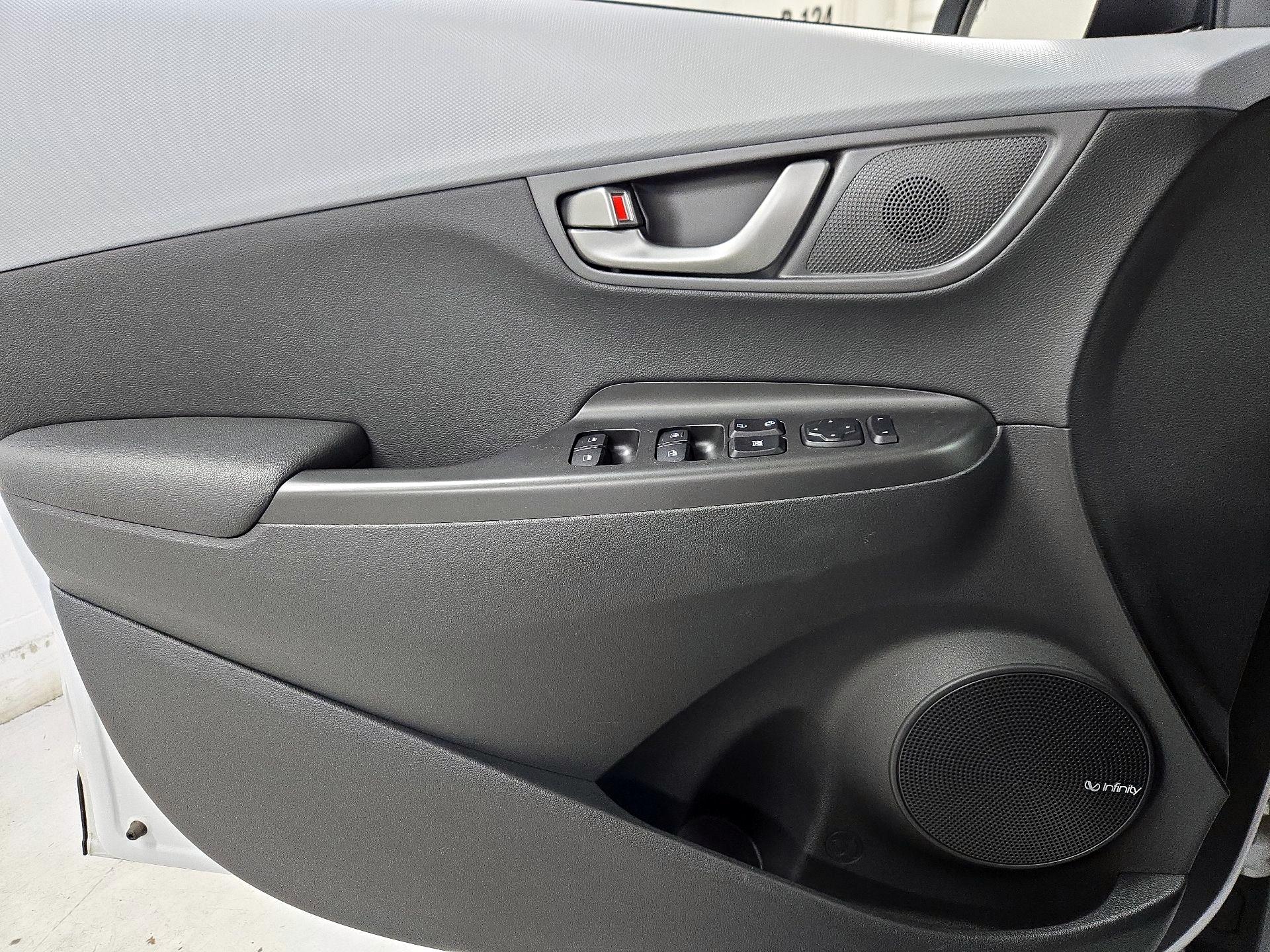 Thumbnail: 2020 Hyundai Kona - 12