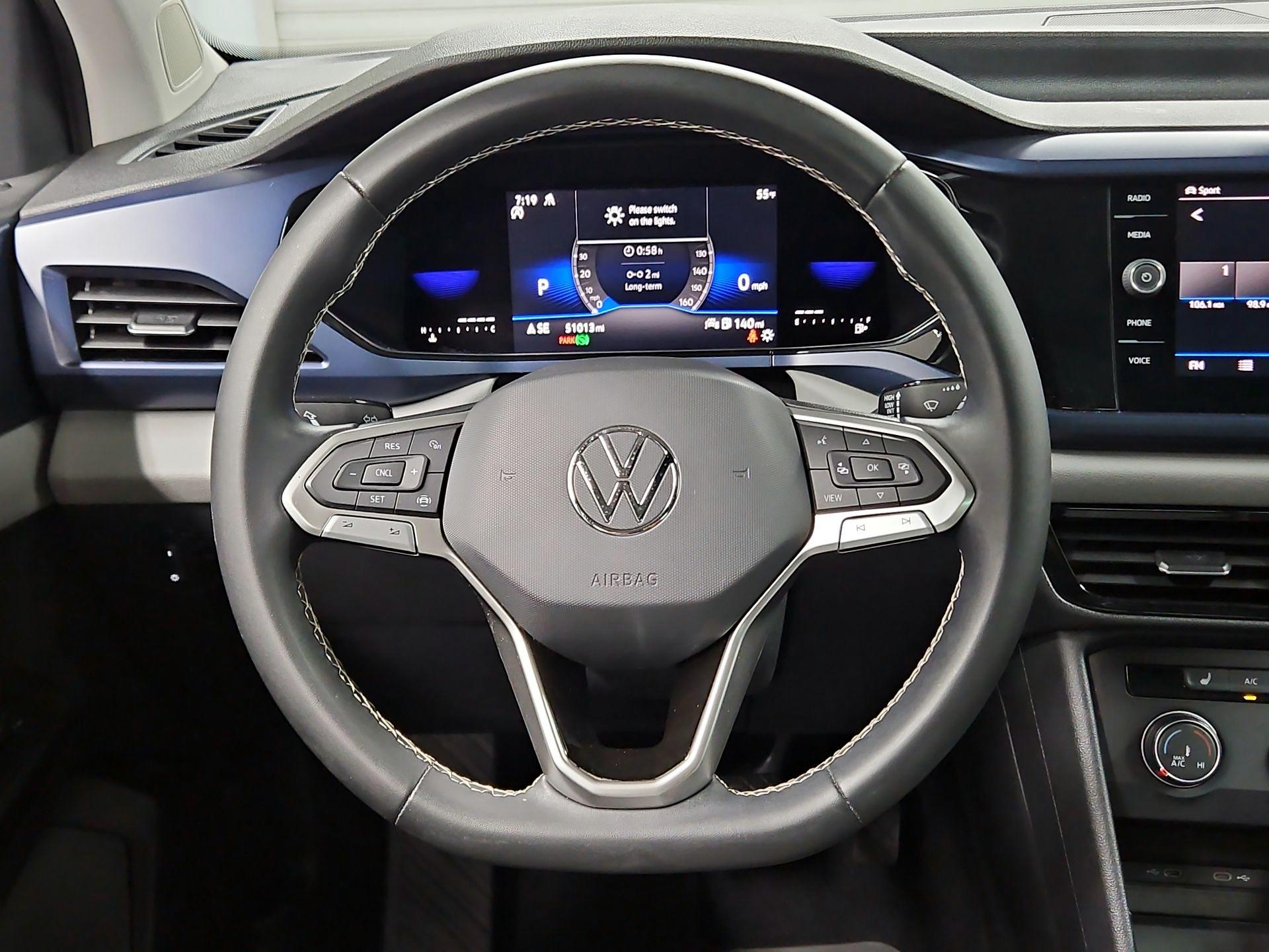 Thumbnail: 2022 Volkswagen Taos - 10