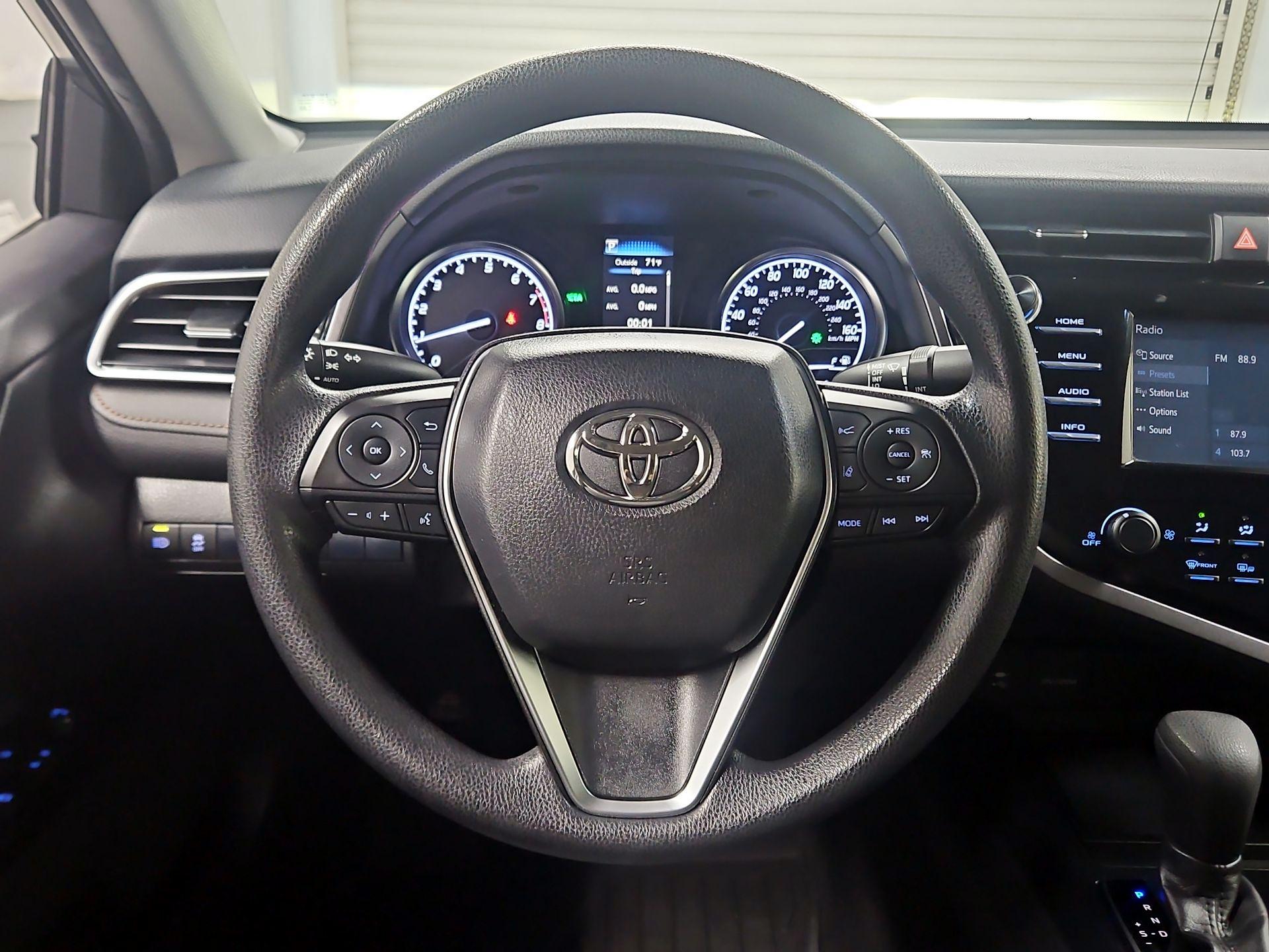 Thumbnail: 2018 Toyota Camry - 10