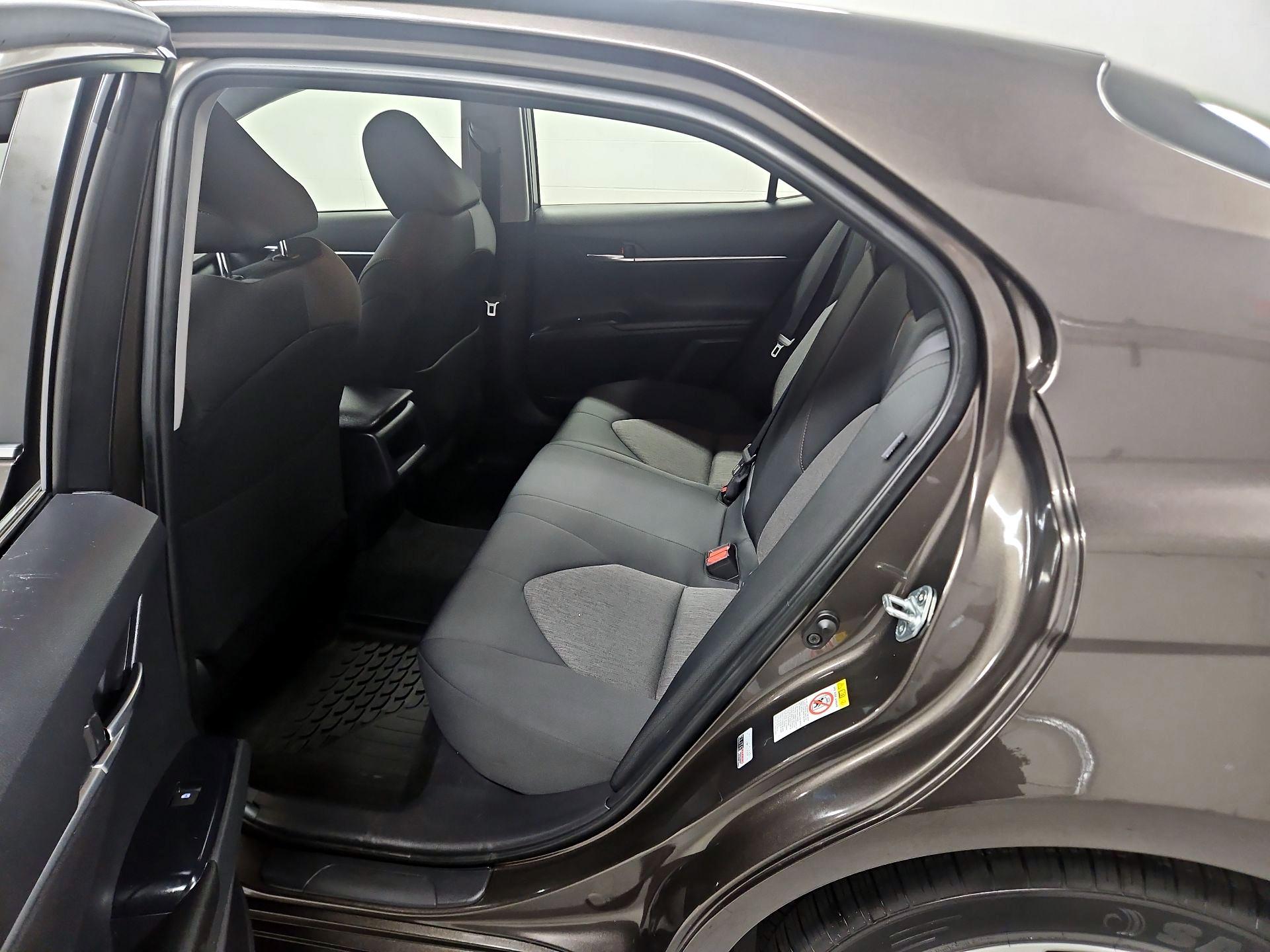 Thumbnail: 2018 Toyota Camry - 19