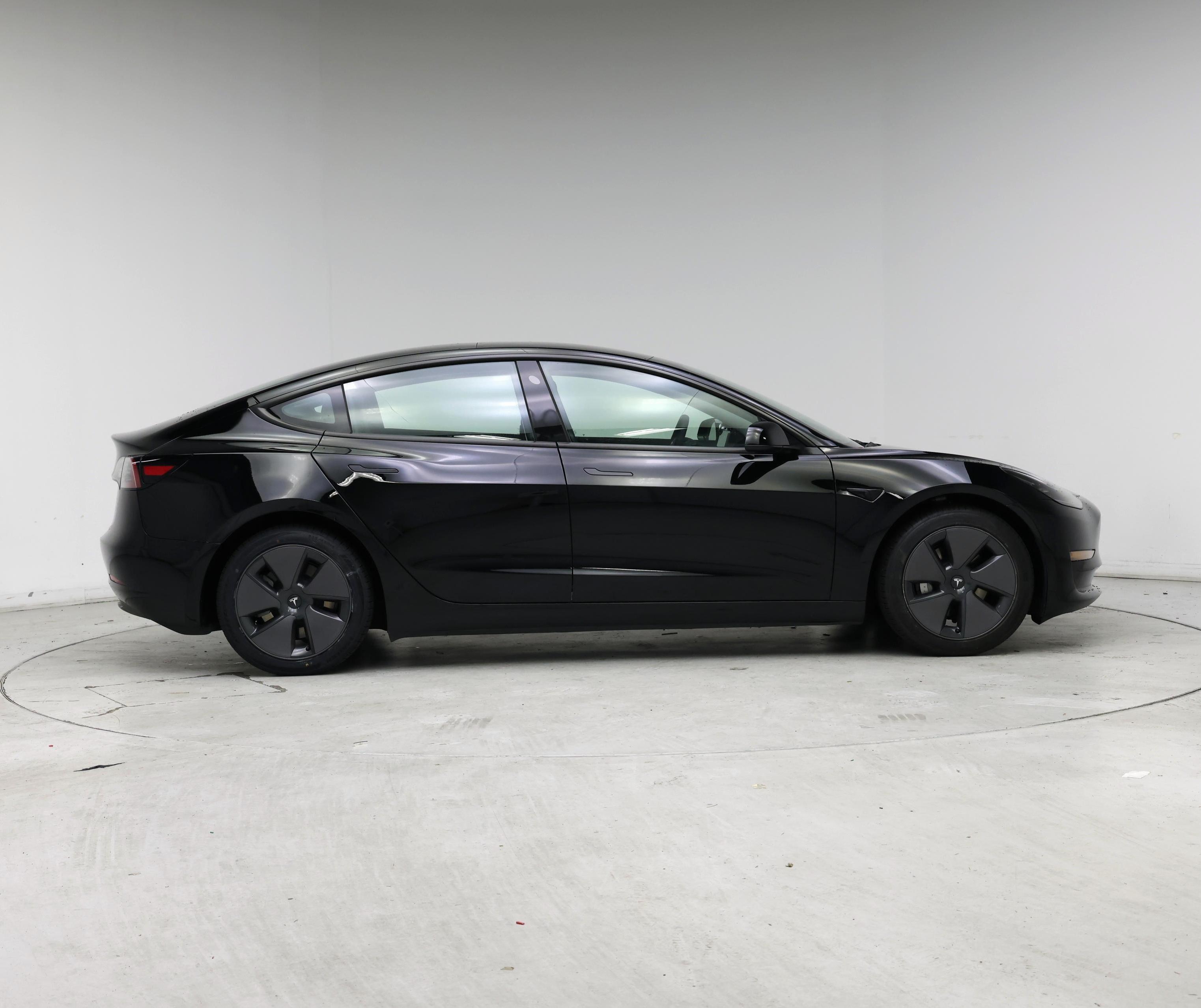 Thumbnail: 2023 Tesla Model 3 - 7