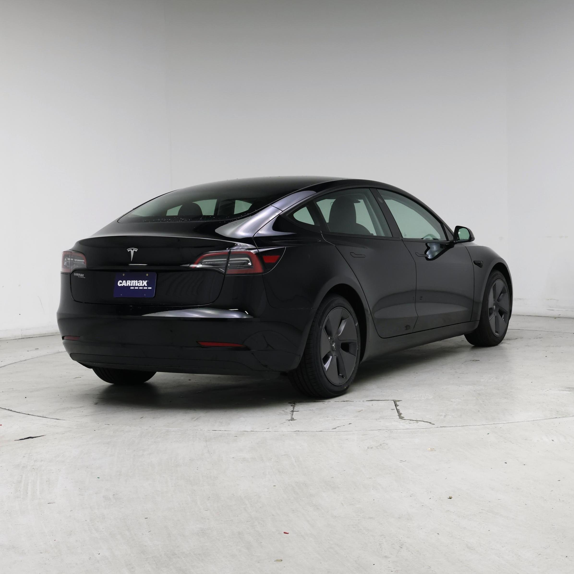 Thumbnail: 2023 Tesla Model 3 - 8