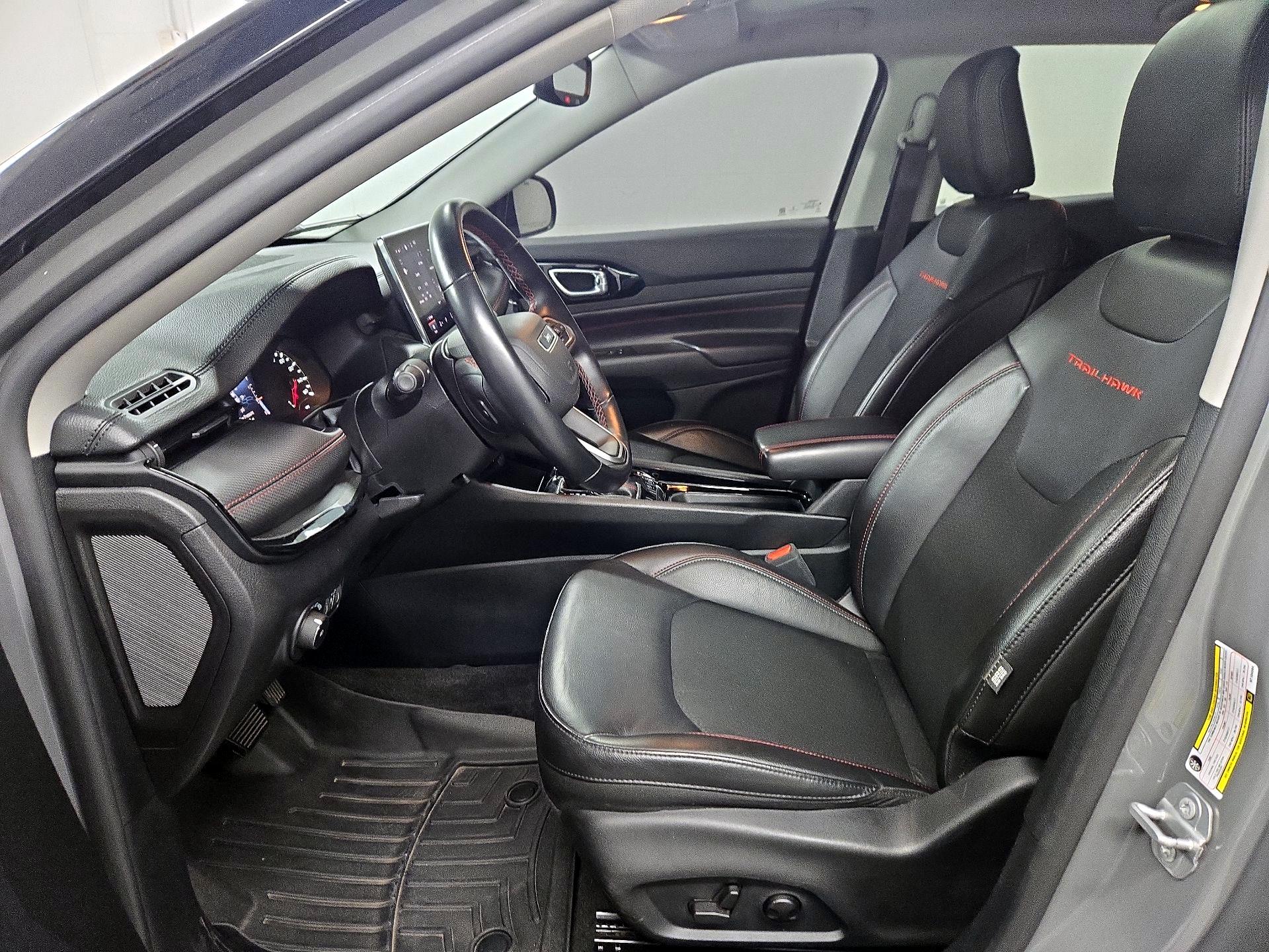 Thumbnail: 2022 Jeep Compass - 11