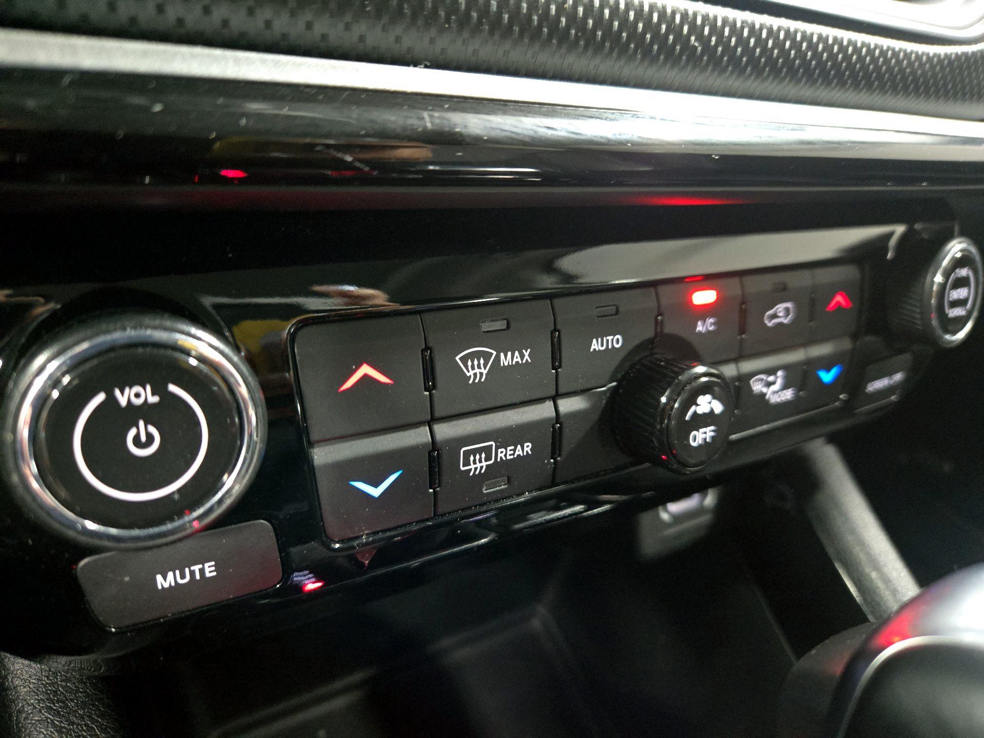 Thumbnail: 2022 Jeep Compass - 16