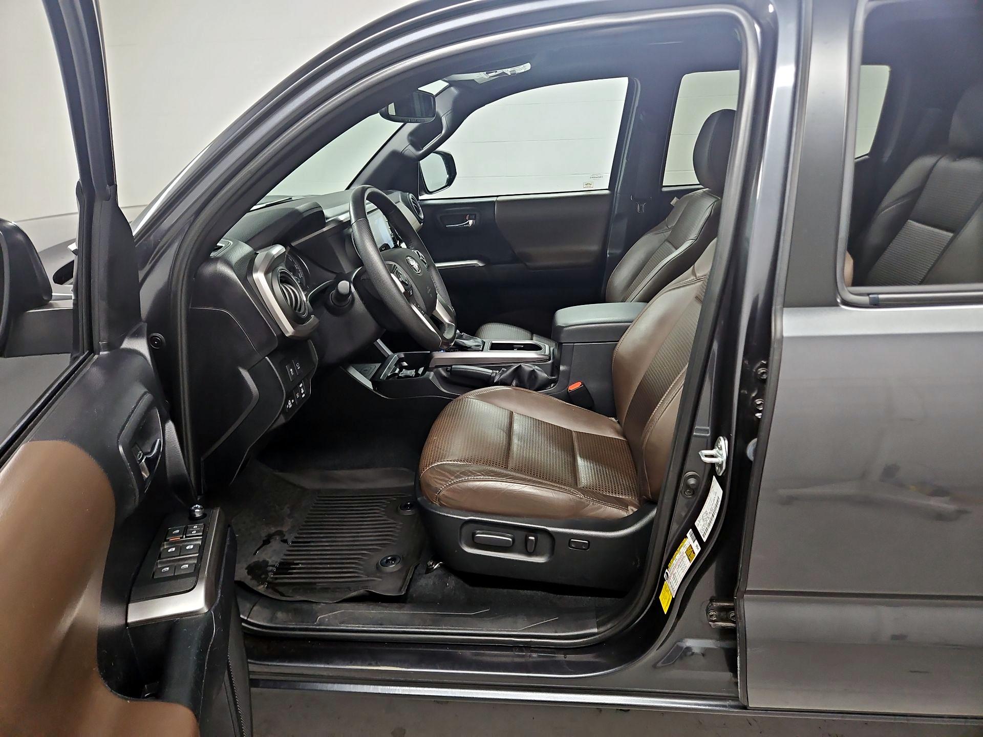 Thumbnail: 2021 Toyota Tacoma - 11