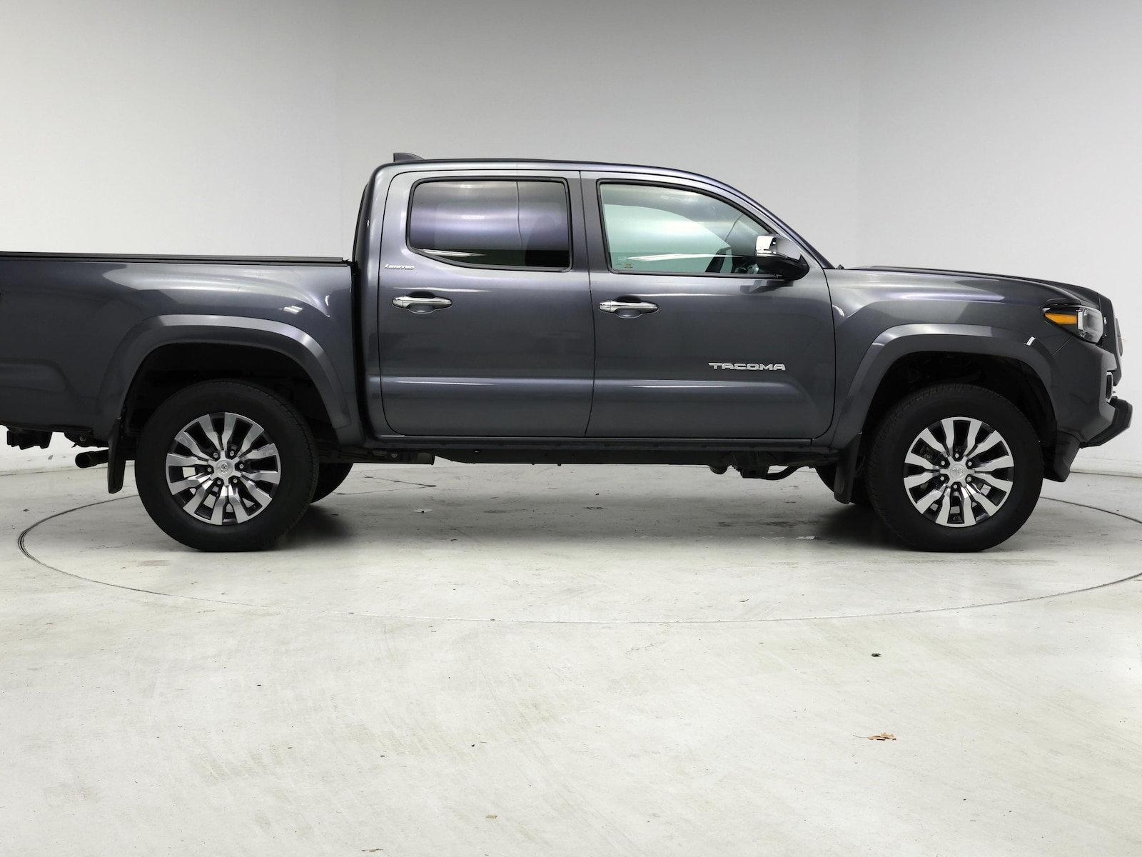2021 Toyota Tacoma Limited - Photo 8
