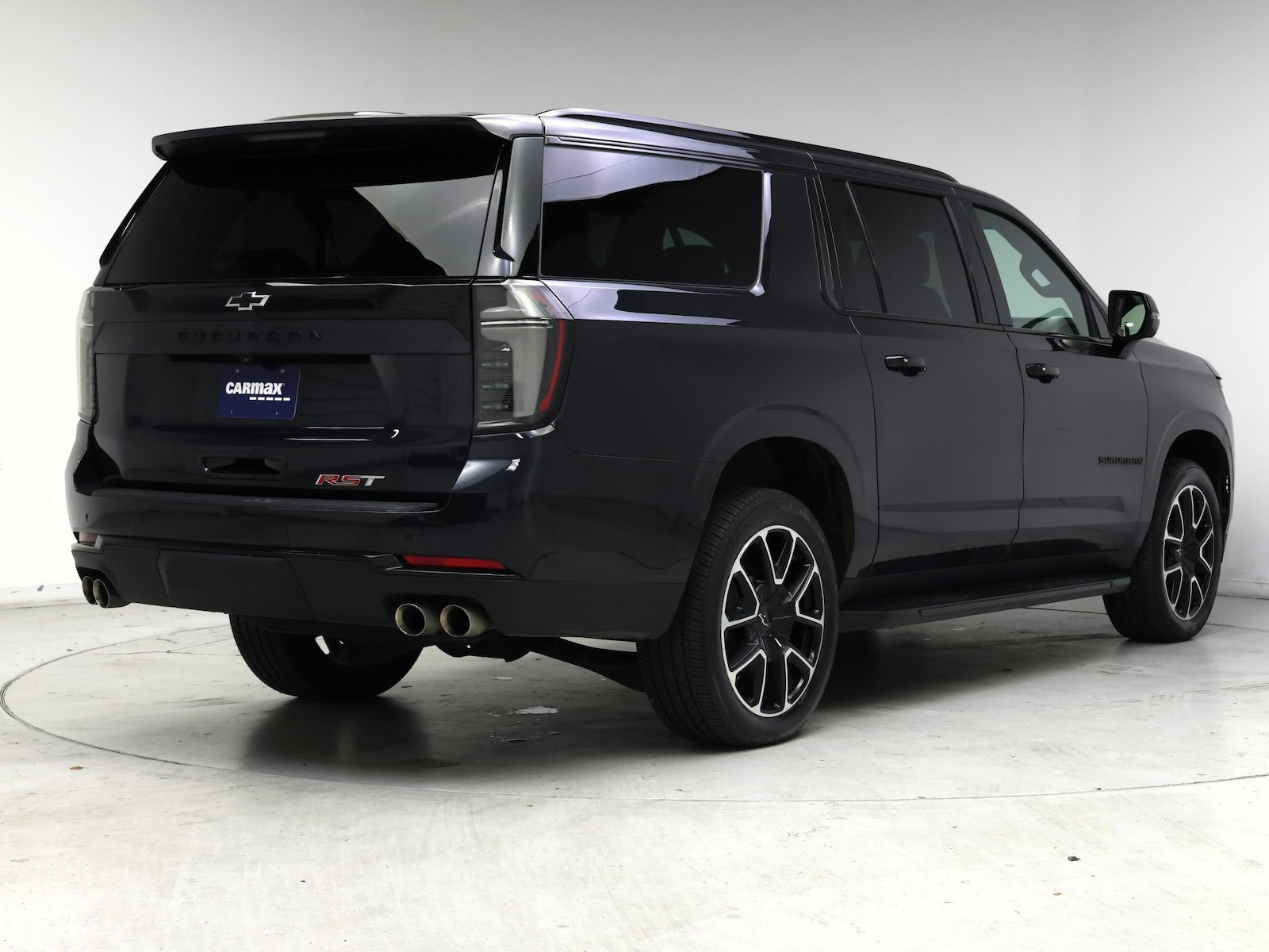 2025 Chevrolet Suburban RST - Photo 9