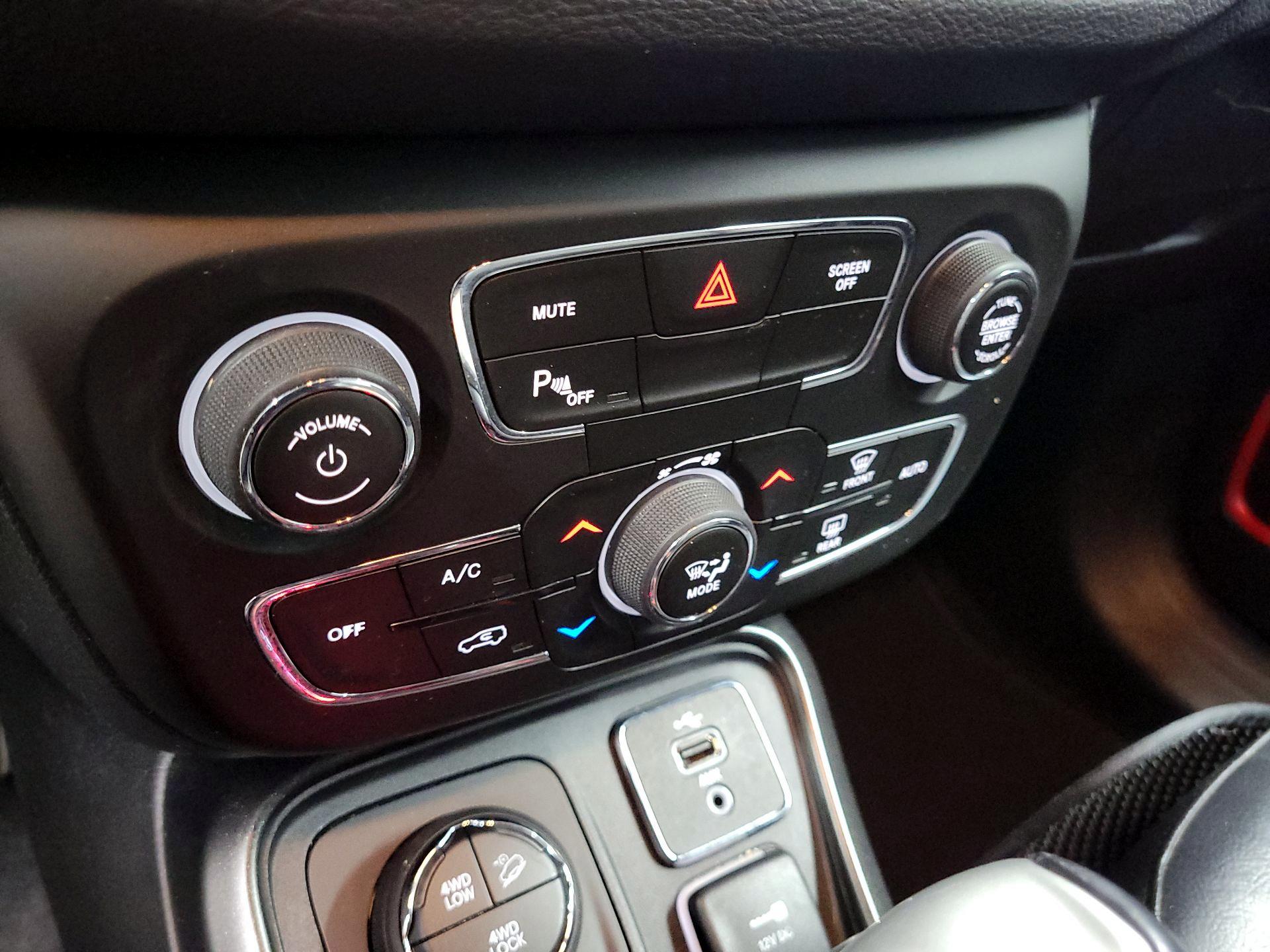 Thumbnail: 2018 Jeep Compass - 12