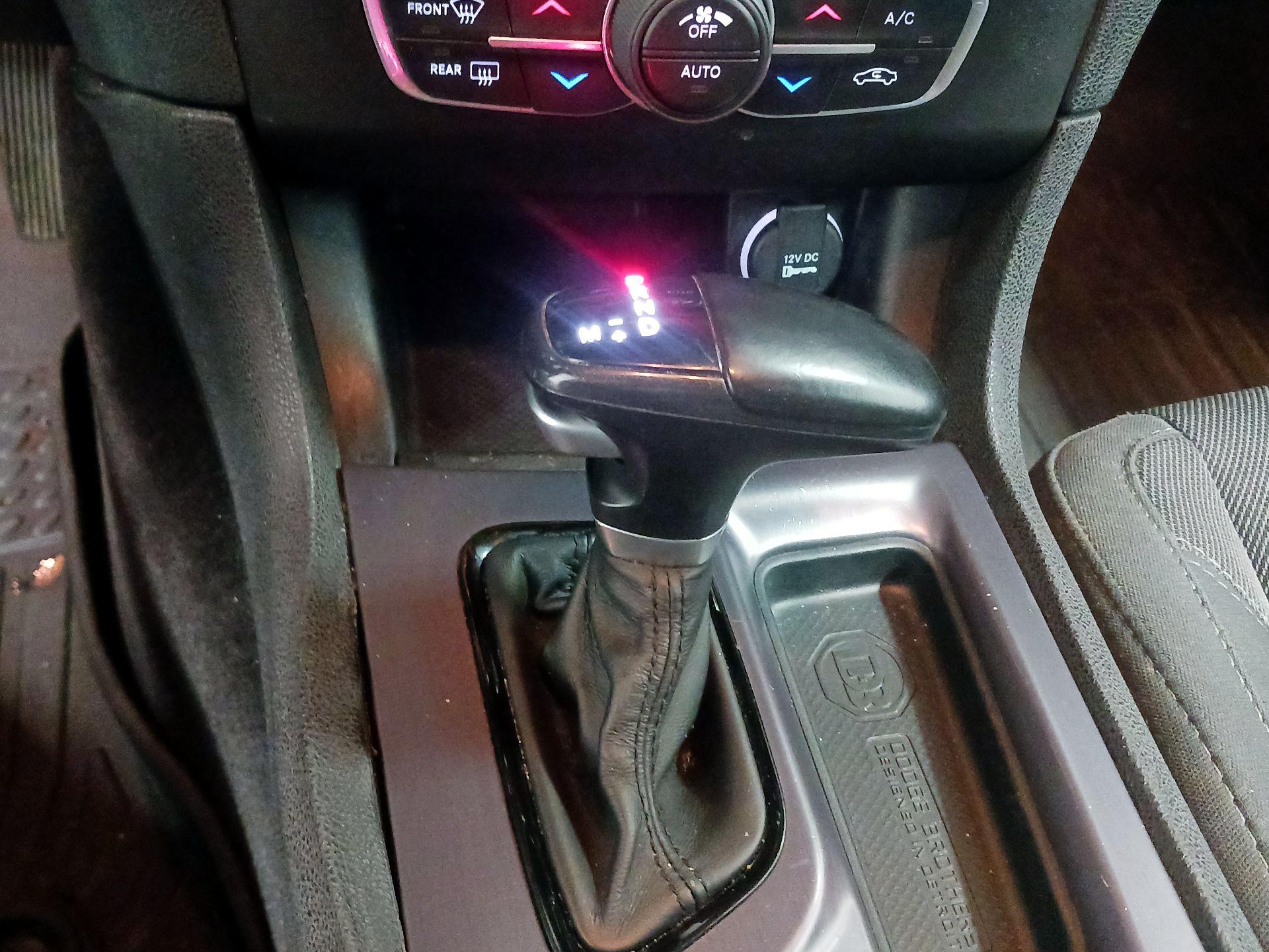 Thumbnail: 2018 Dodge Charger - 14