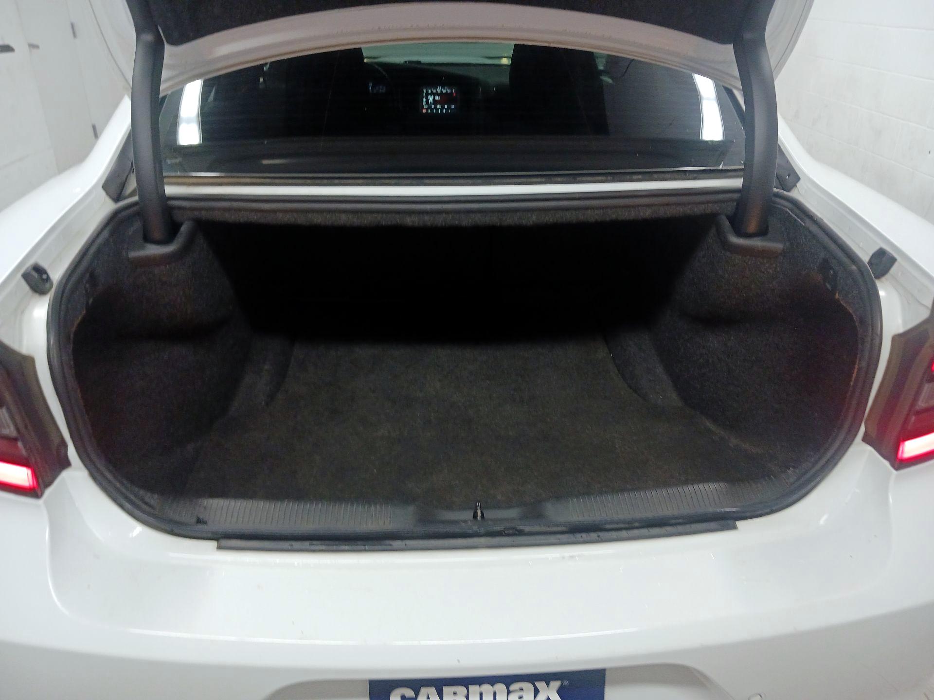 Thumbnail: 2018 Dodge Charger - 16