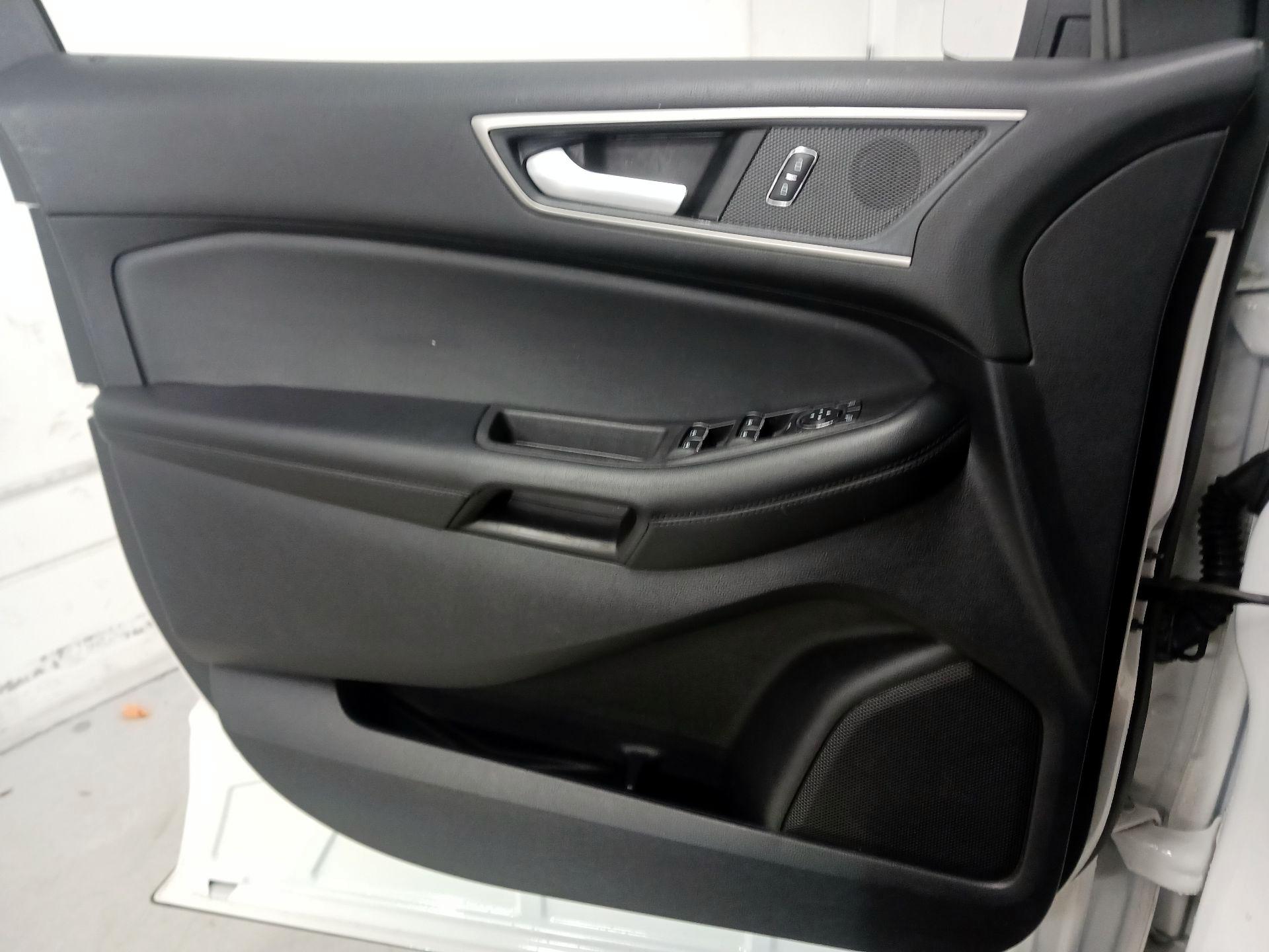 Thumbnail: 2021 Ford Edge - 12