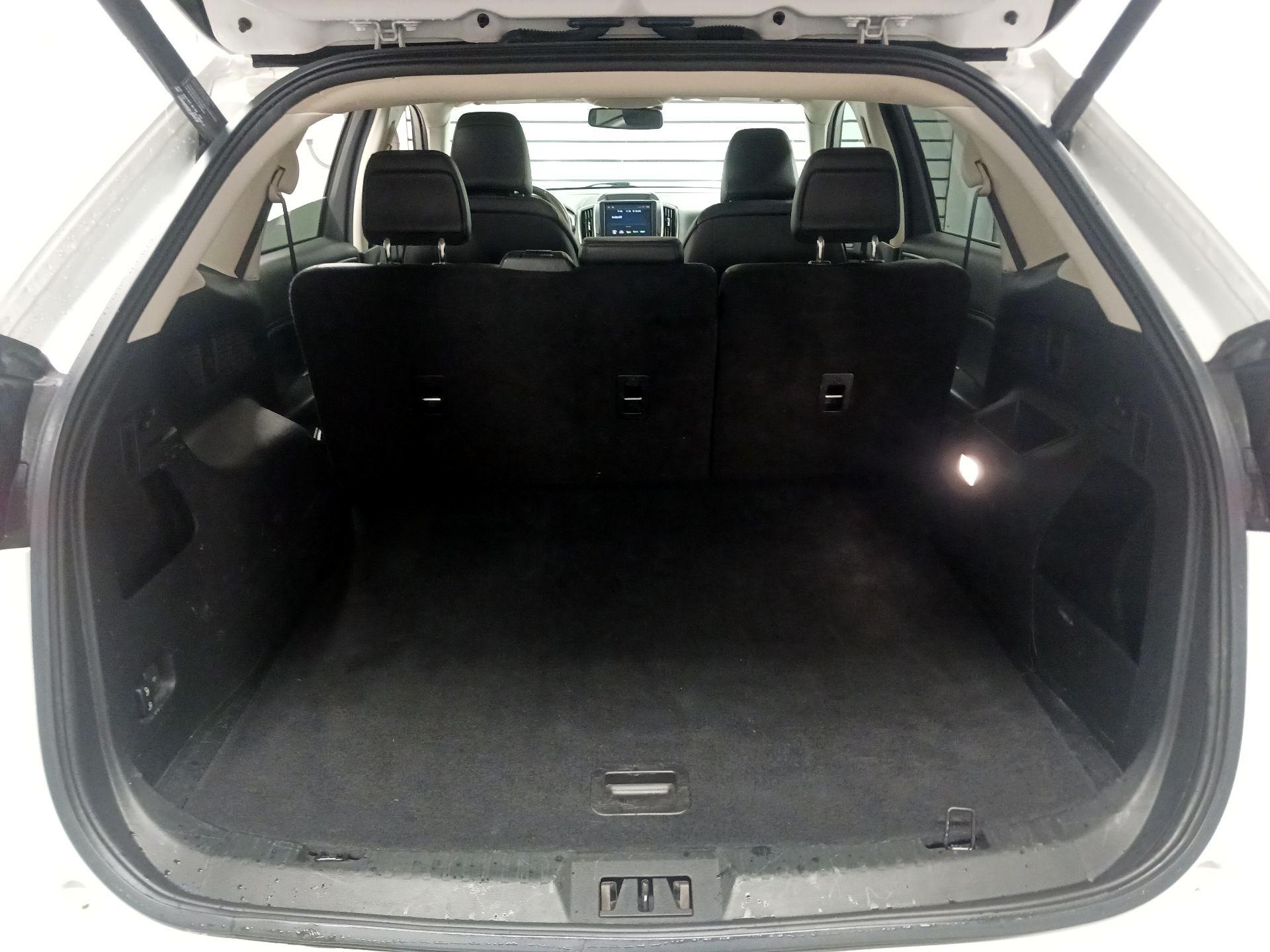 Thumbnail: 2021 Ford Edge - 17