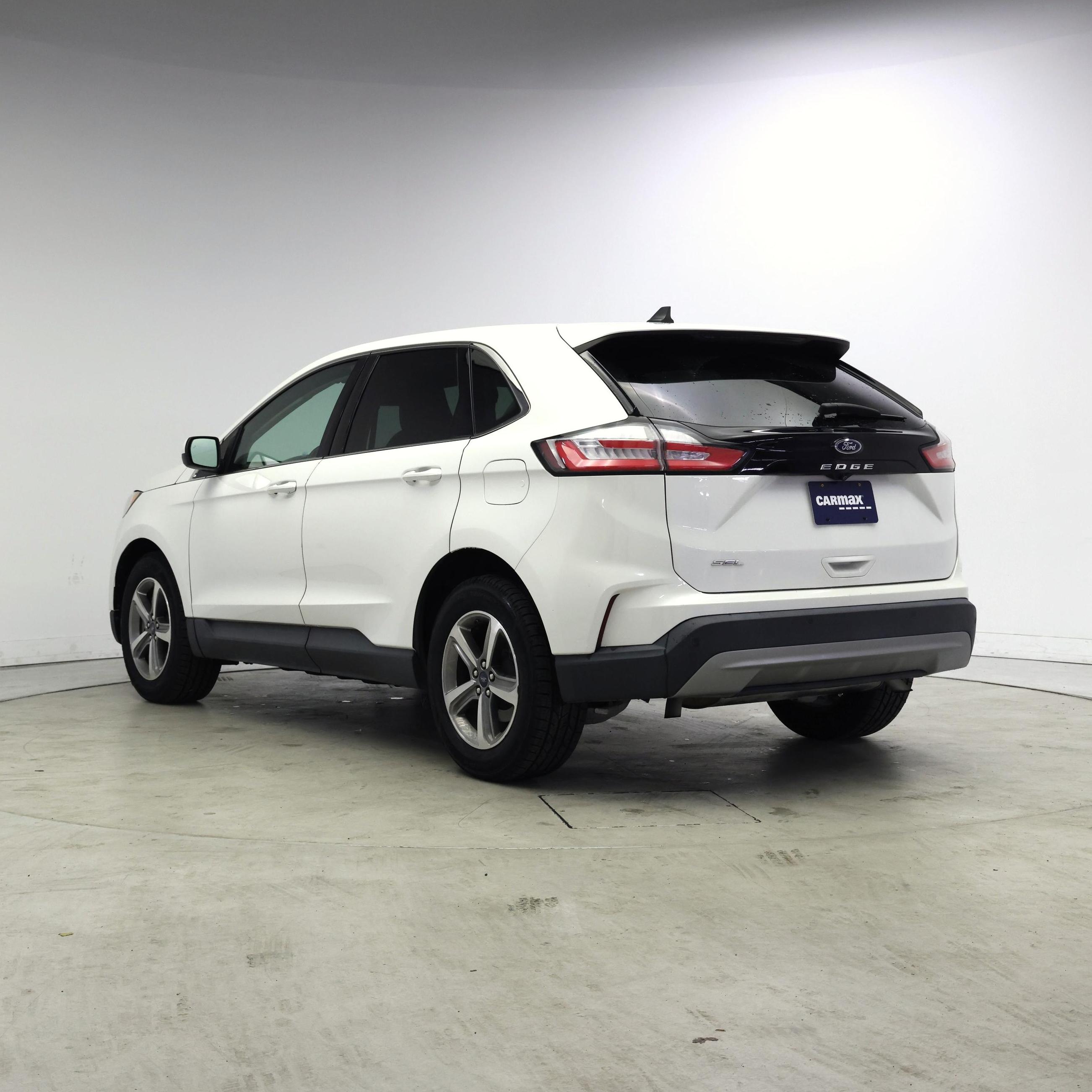 Thumbnail: 2021 Ford Edge - 2