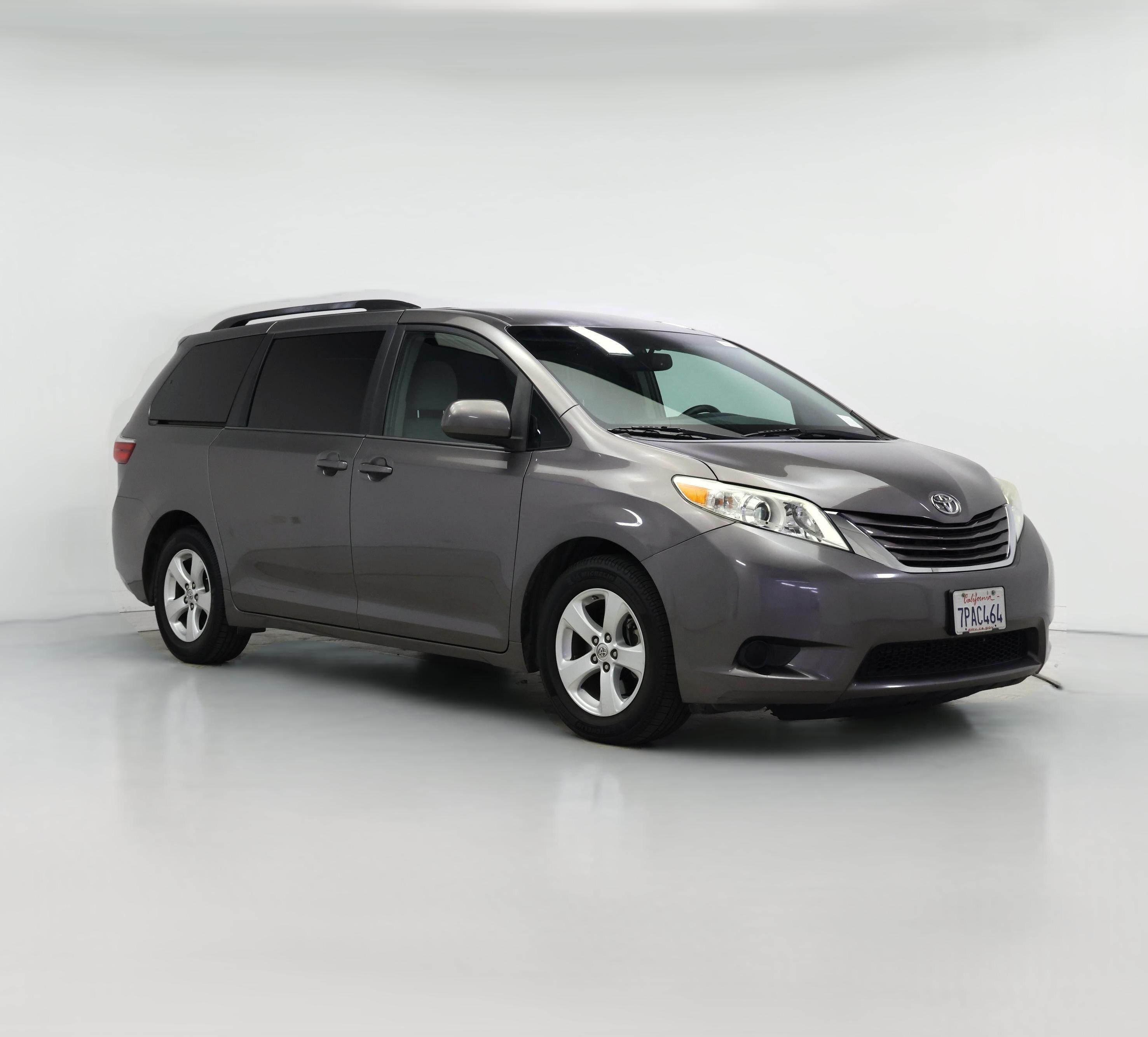 Thumbnail: 2015 Toyota Sienna - 1