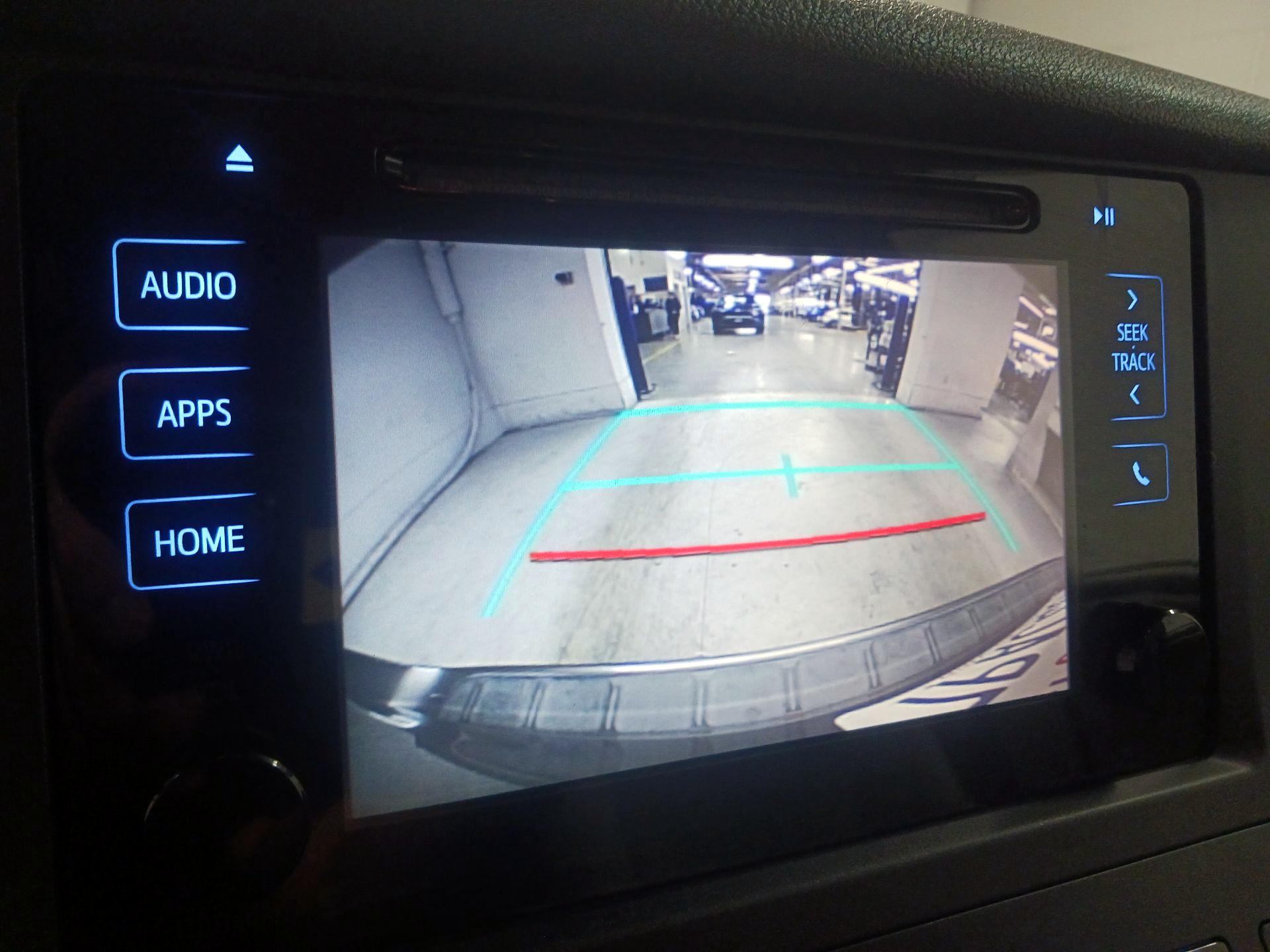 Thumbnail: 2015 Toyota Sienna - 13