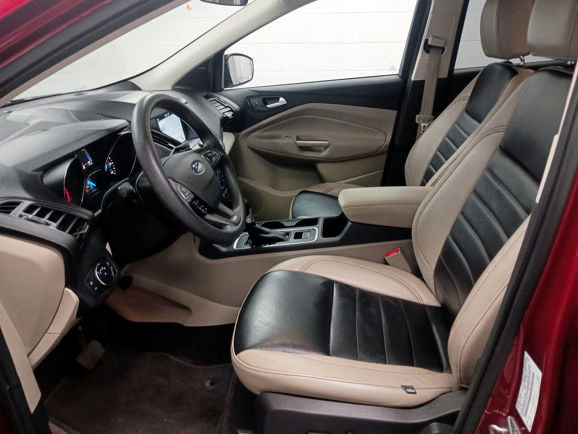 Thumbnail: 2017 Ford Escape - 11