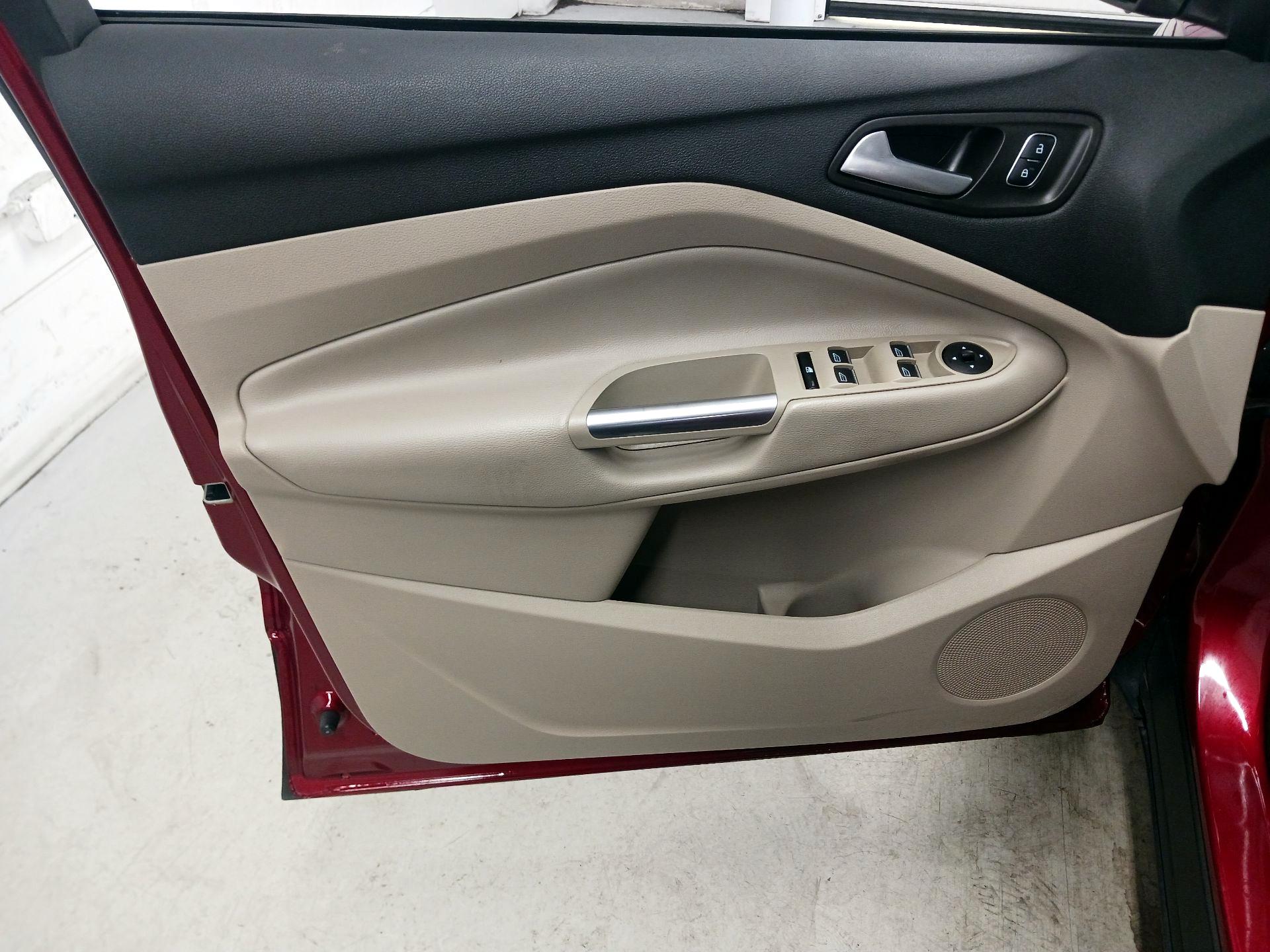 Thumbnail: 2017 Ford Escape - 12