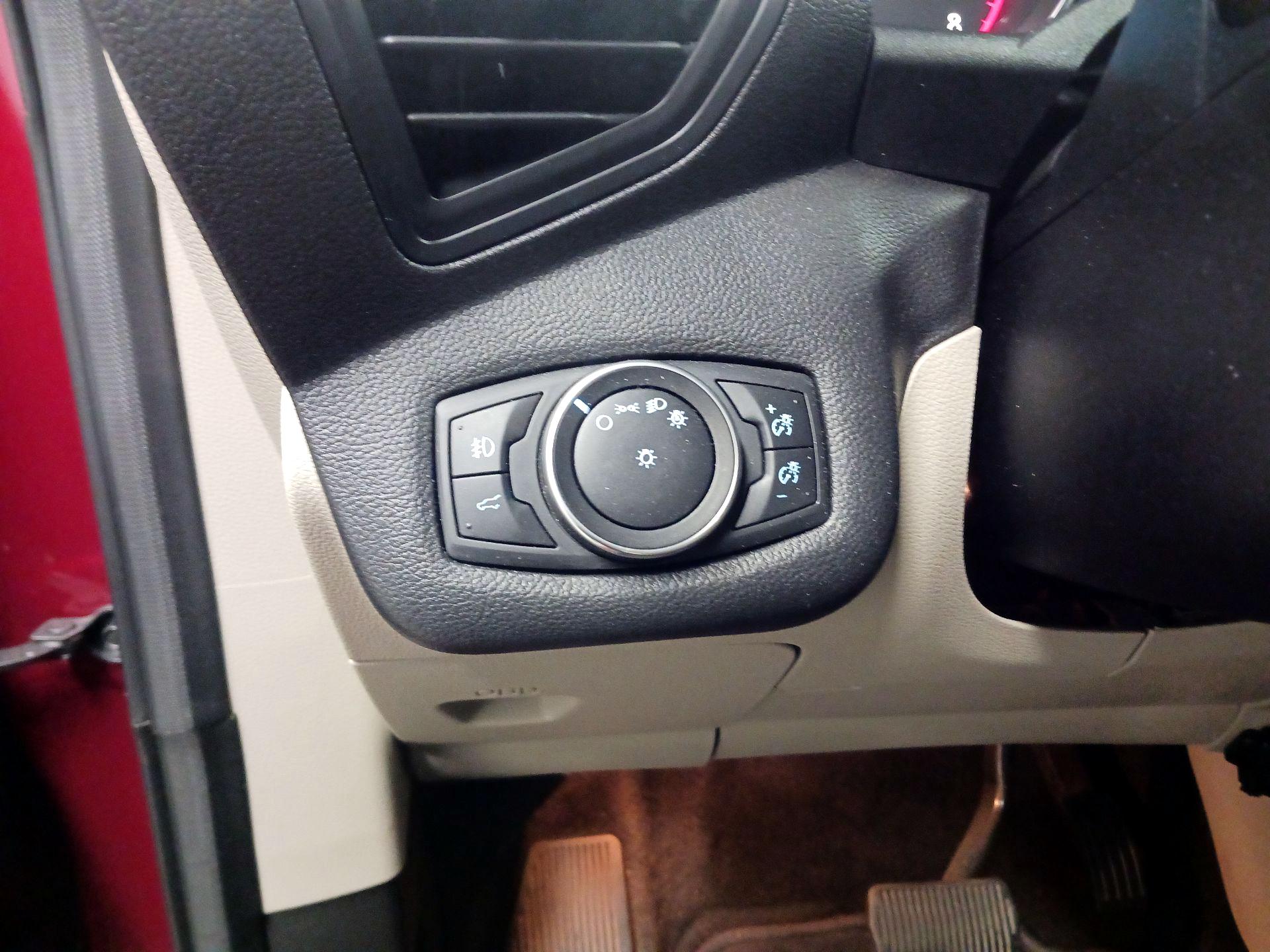 Thumbnail: 2017 Ford Escape - 13