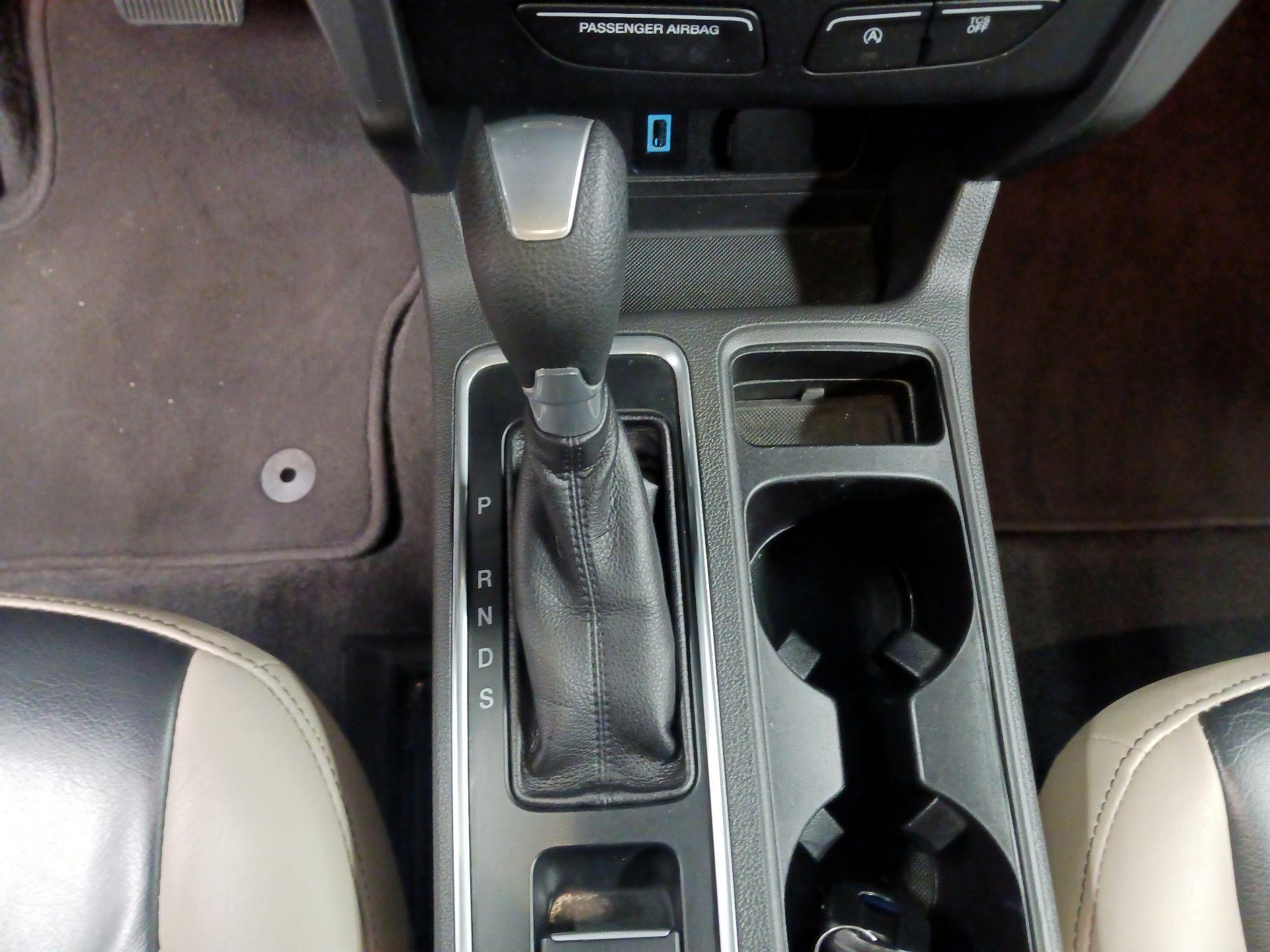 Thumbnail: 2017 Ford Escape - 17